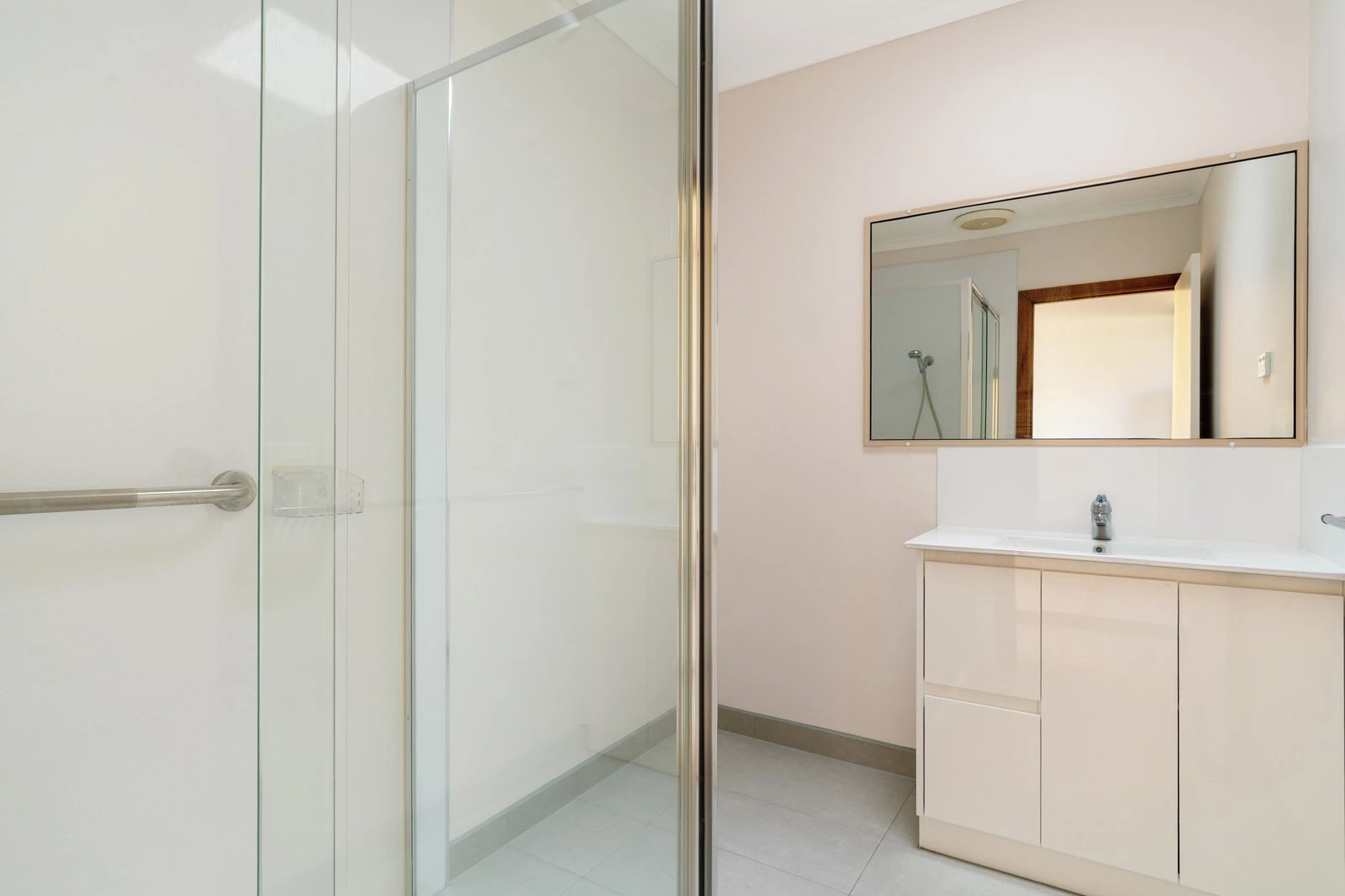 8/42-46 Tanti Avenue, Mornington, 3931