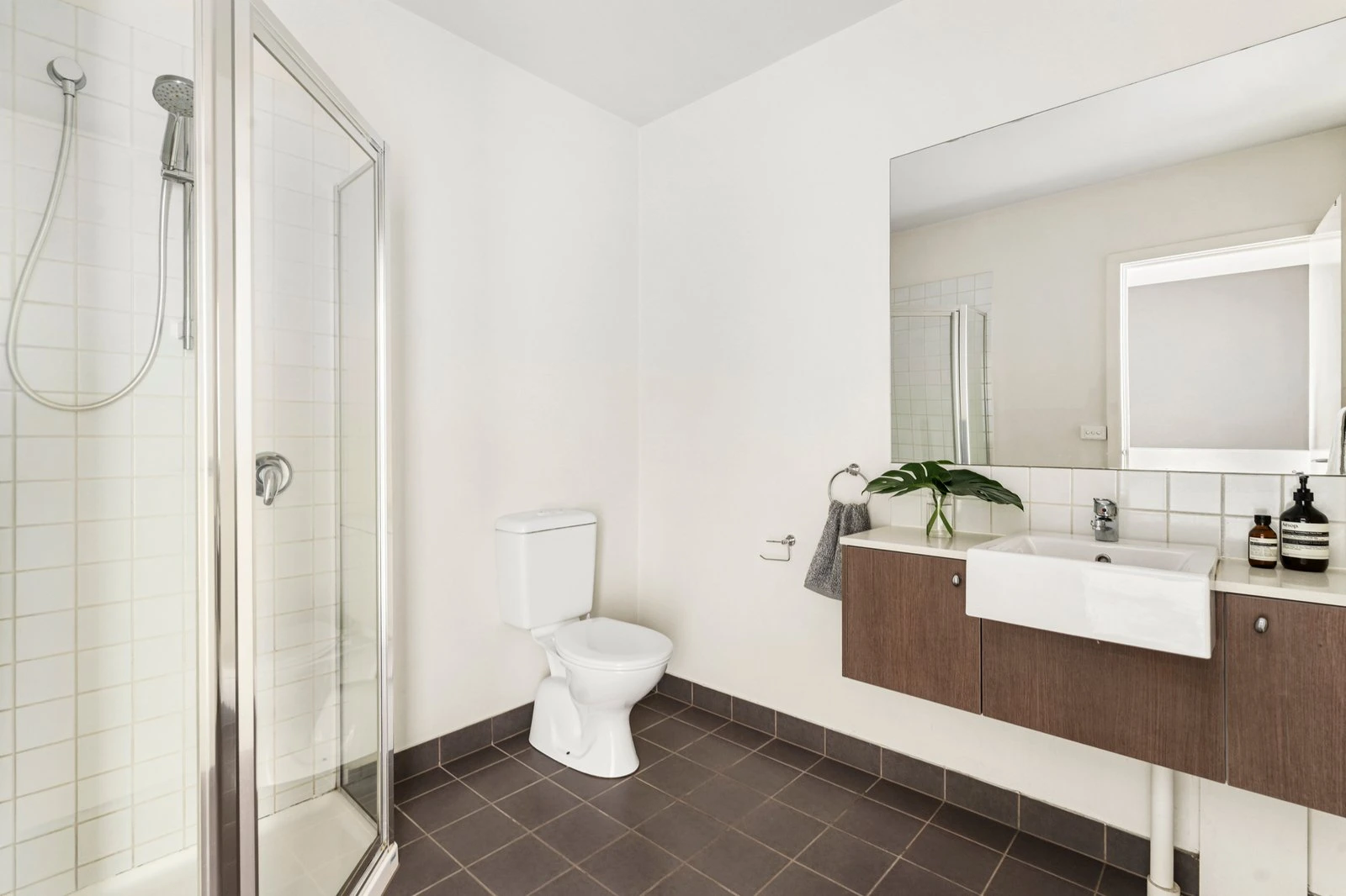 8/443 Burke Road, Glen Iris, 3146