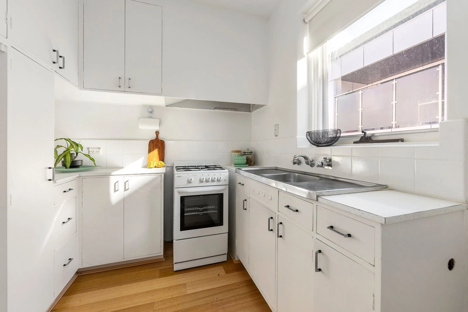 8/563 Glenferrie Road, Hawthorn, 3122