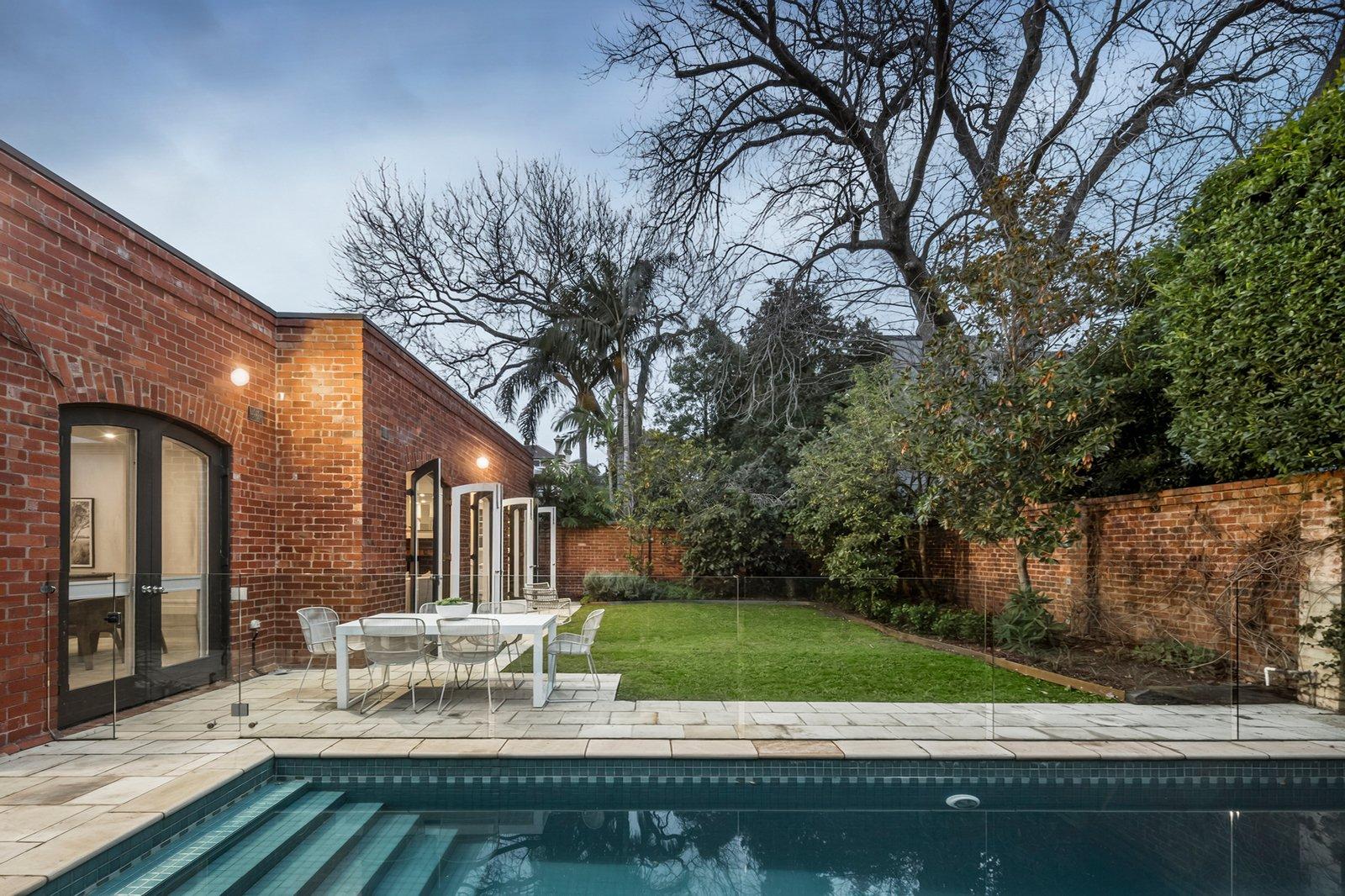 9 Hawksburn Road, South Yarra, 3141