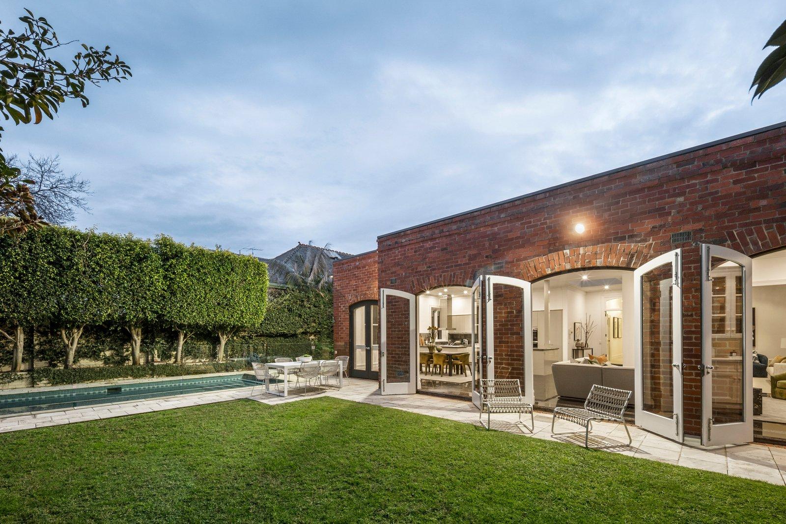 9 Hawksburn Road, South Yarra, 3141