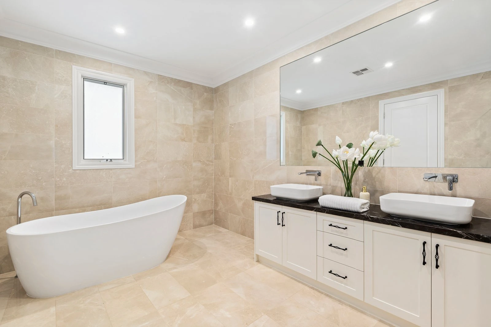 9 Highbury Street, Balwyn North, 3104