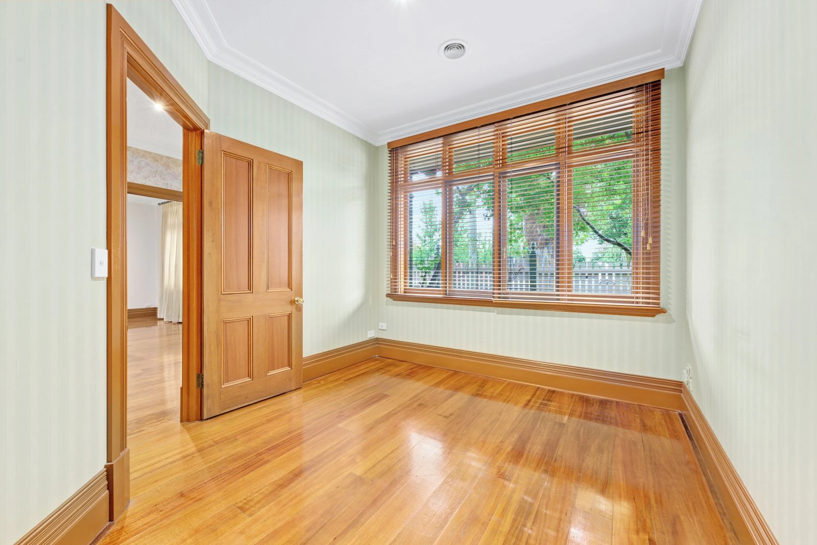 9 Trafalgar Street, Mont Albert, 3127