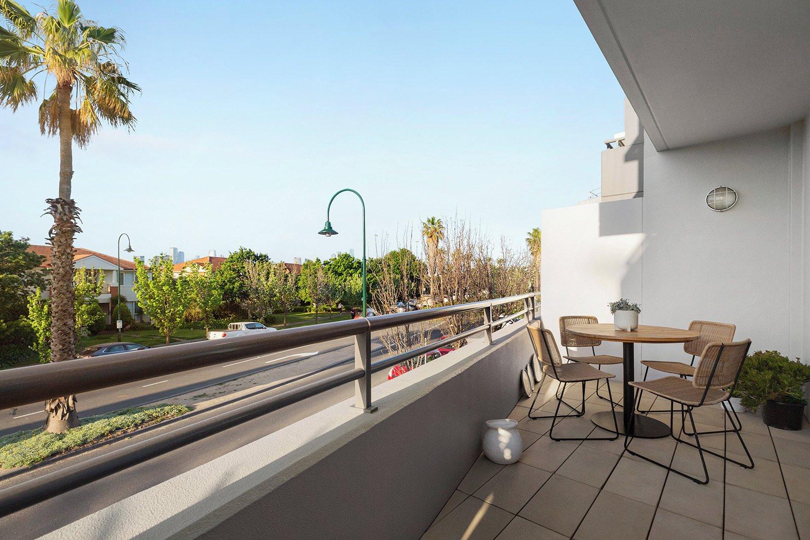 9/105 Beach Street, Port Melbourne, 3207