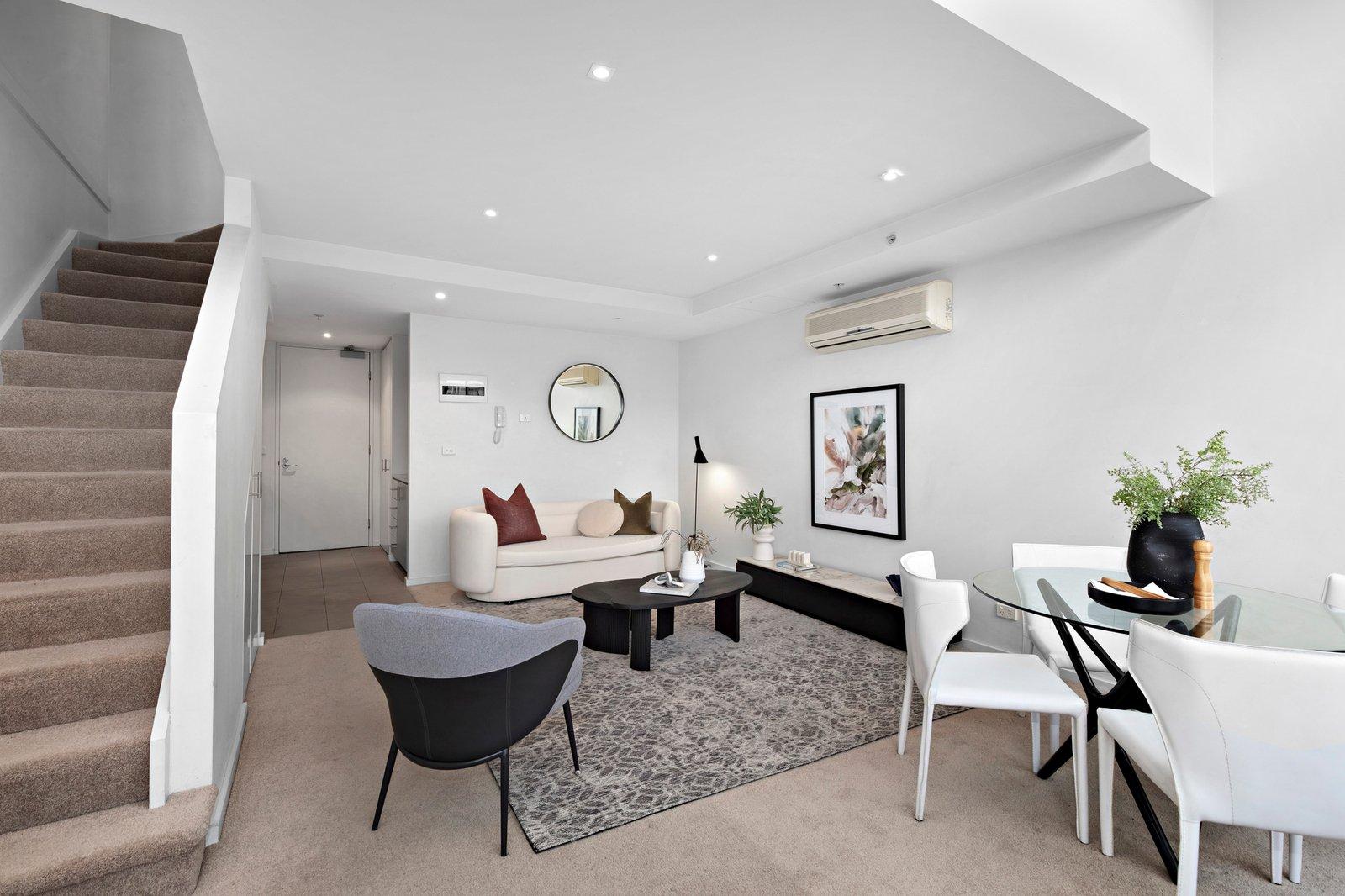 910/57 Bay Street, Port Melbourne, 3207