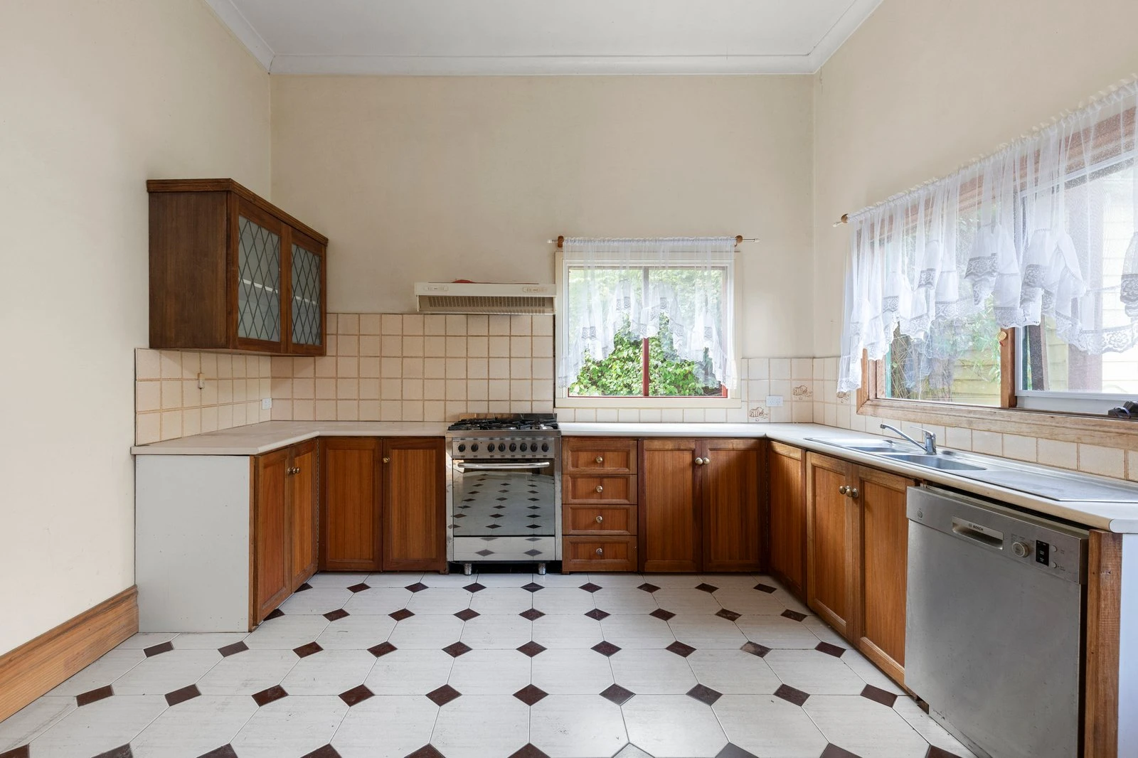 94 Disraeli Street, Kew, 3101