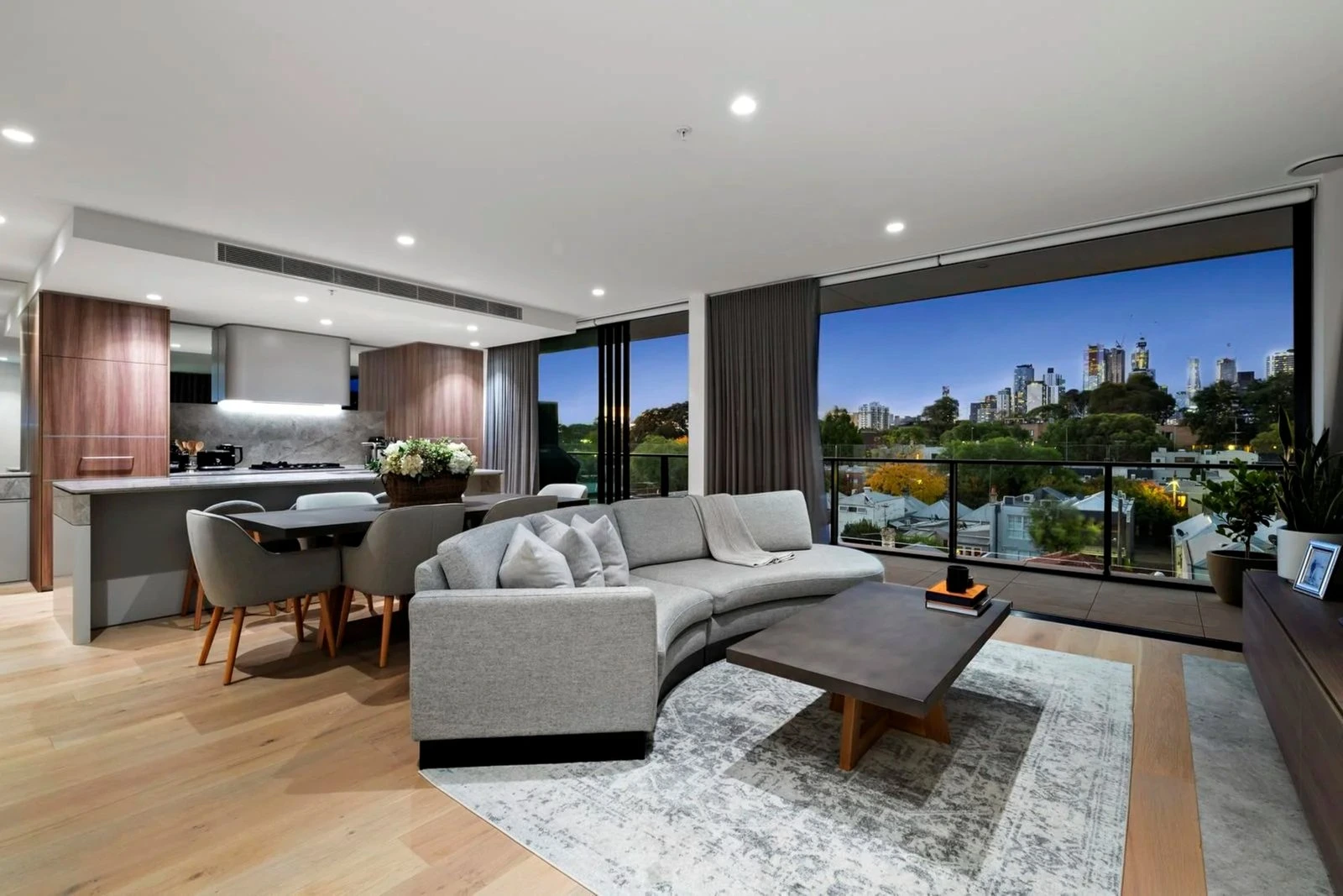 9/81 Palmerston Crescent, South Melbourne, 3205