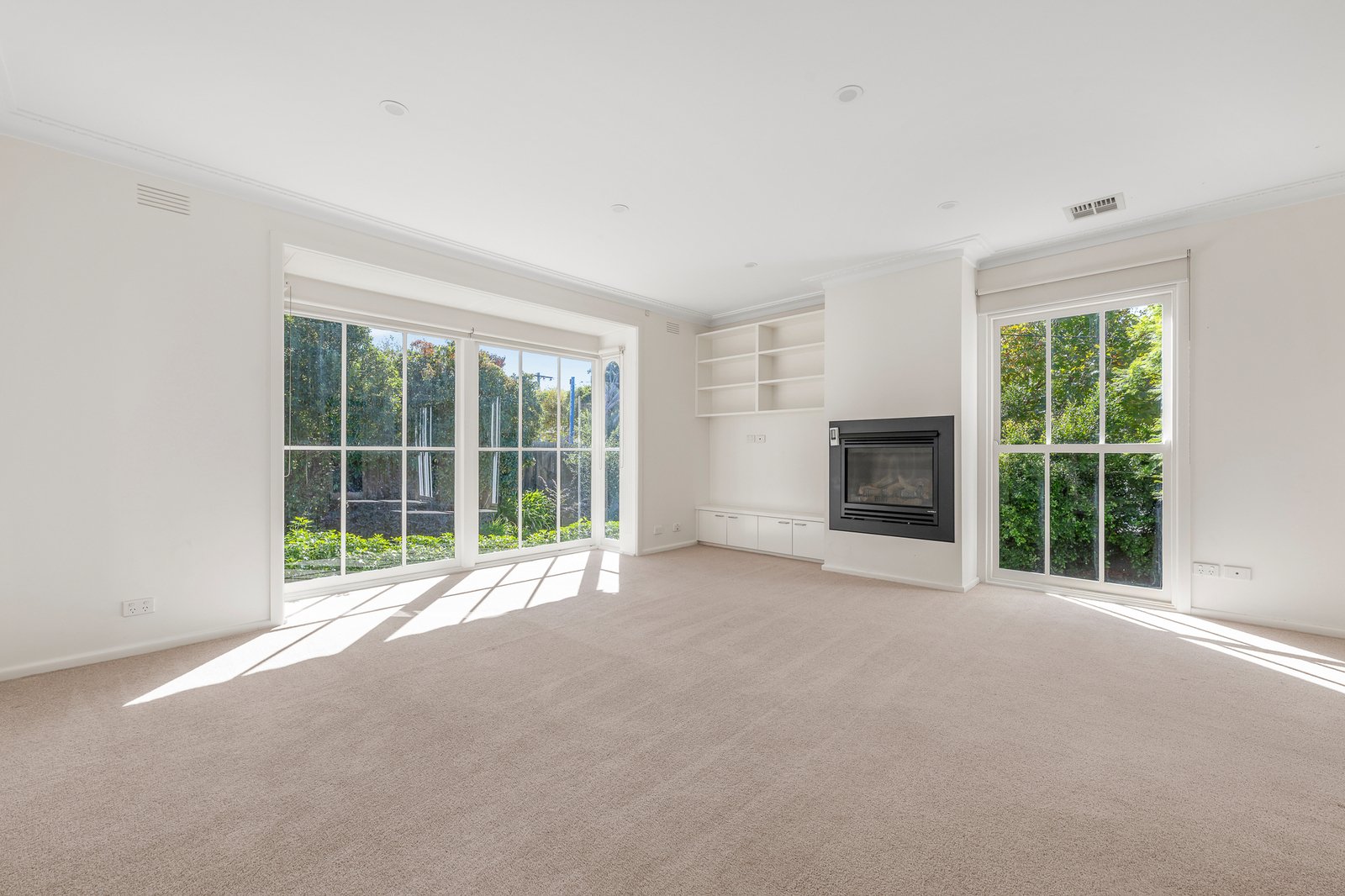 1-2/18 Pine Street, Brighton, 3186