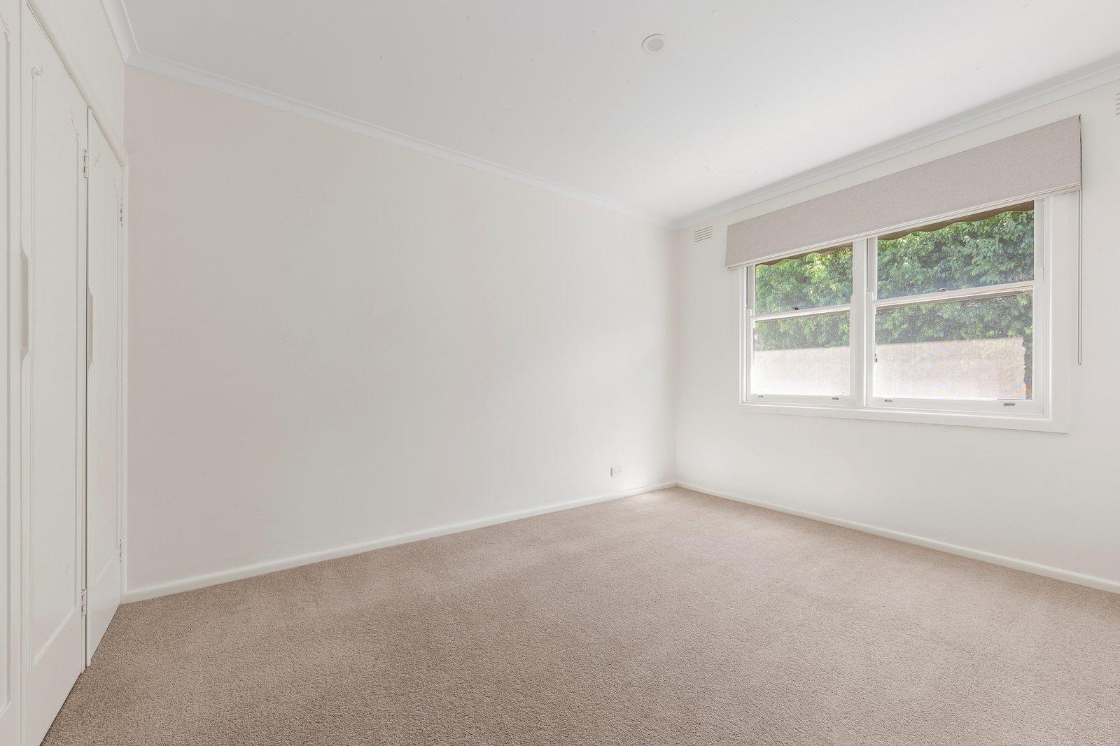 1-2/18 Pine Street, Brighton, 3186