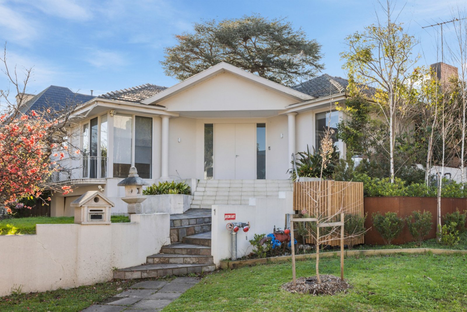 1 Nola Court, Toorak, 3142