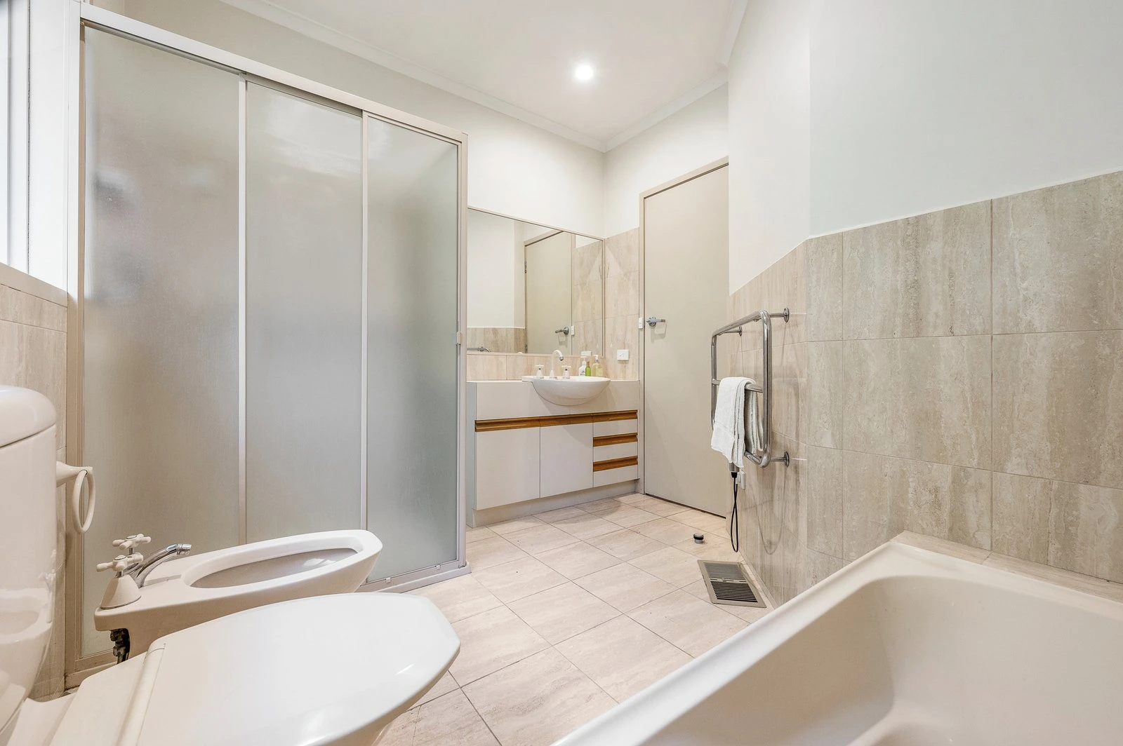 1 Yarra Street, Kew, 3101