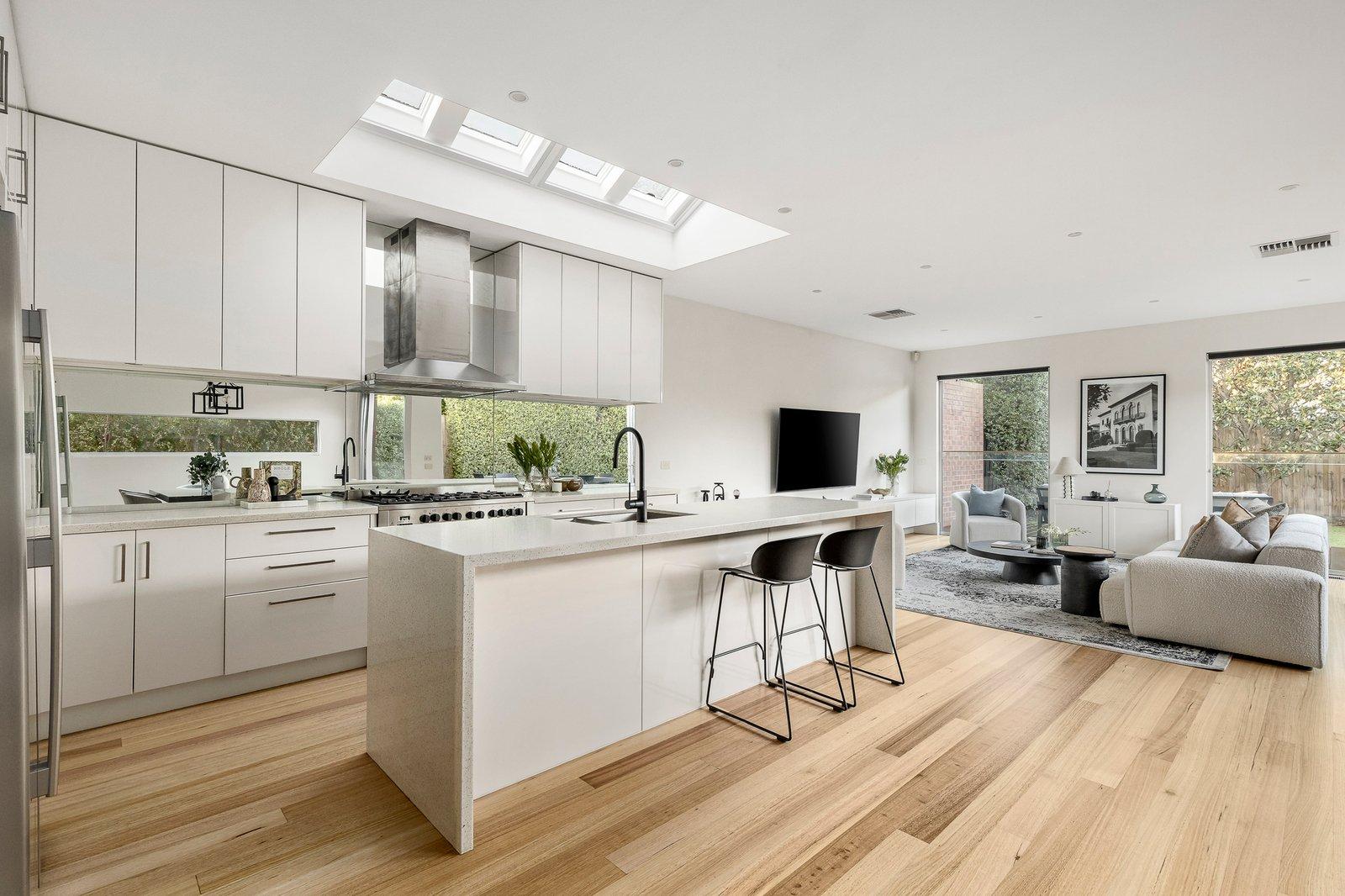 10 Chestnut Street, Surrey Hills, 3127