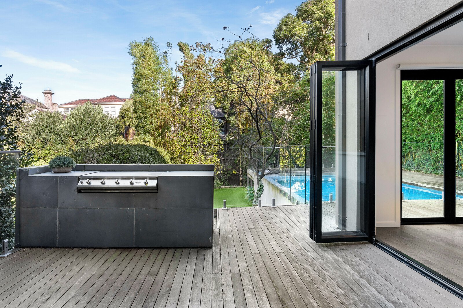 10 Glyndebourne Avenue, Toorak, 3142