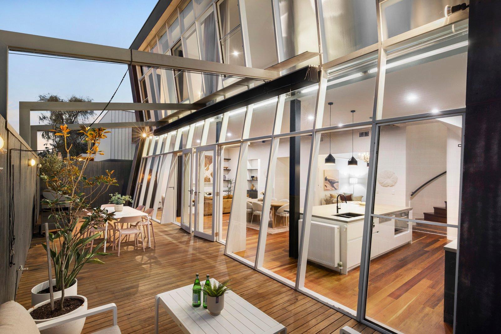 10 Lawson Street, Elwood, 3184