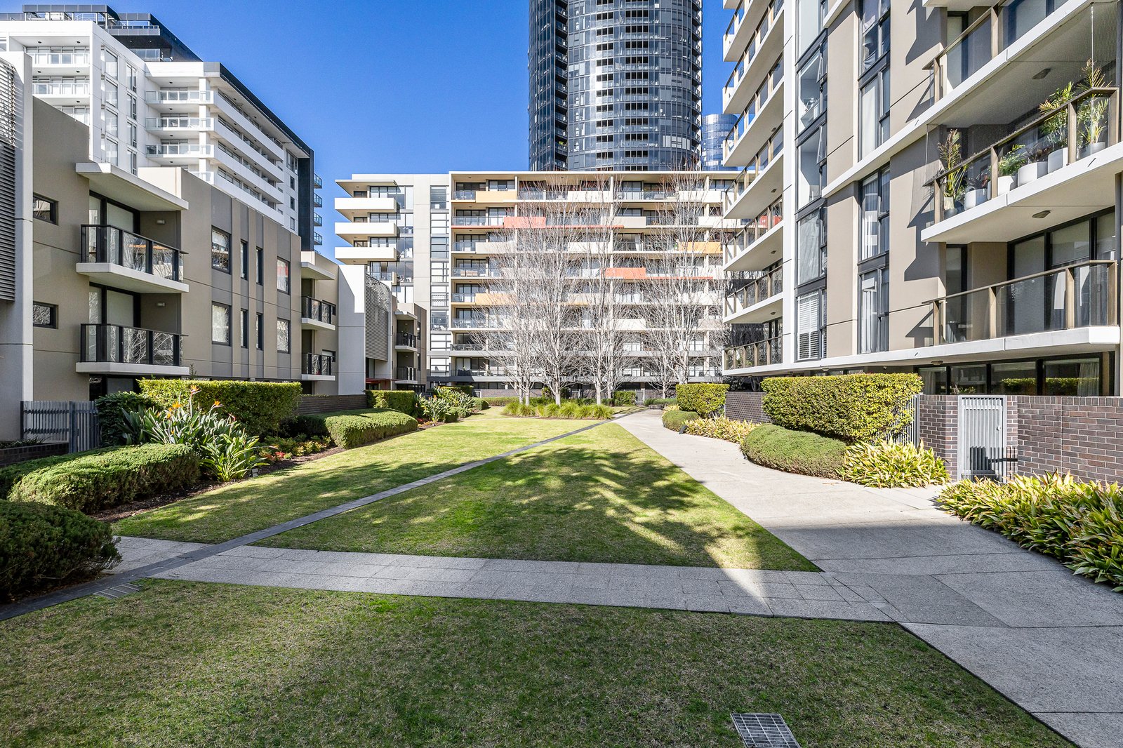 1003/800 Chapel Street, South Yarra, 3141