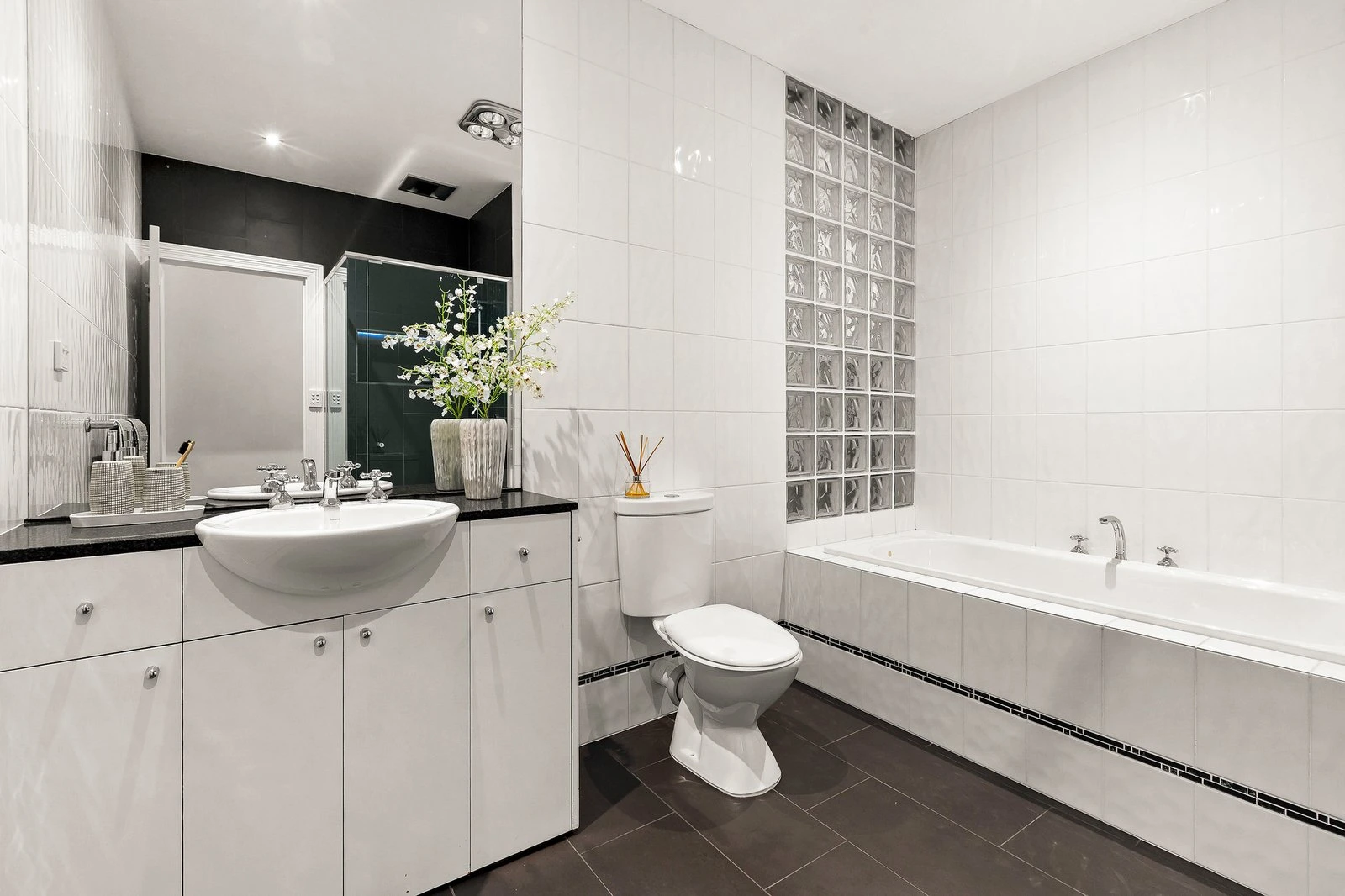 102 Beaconsfield Parade, Albert Park, 3206