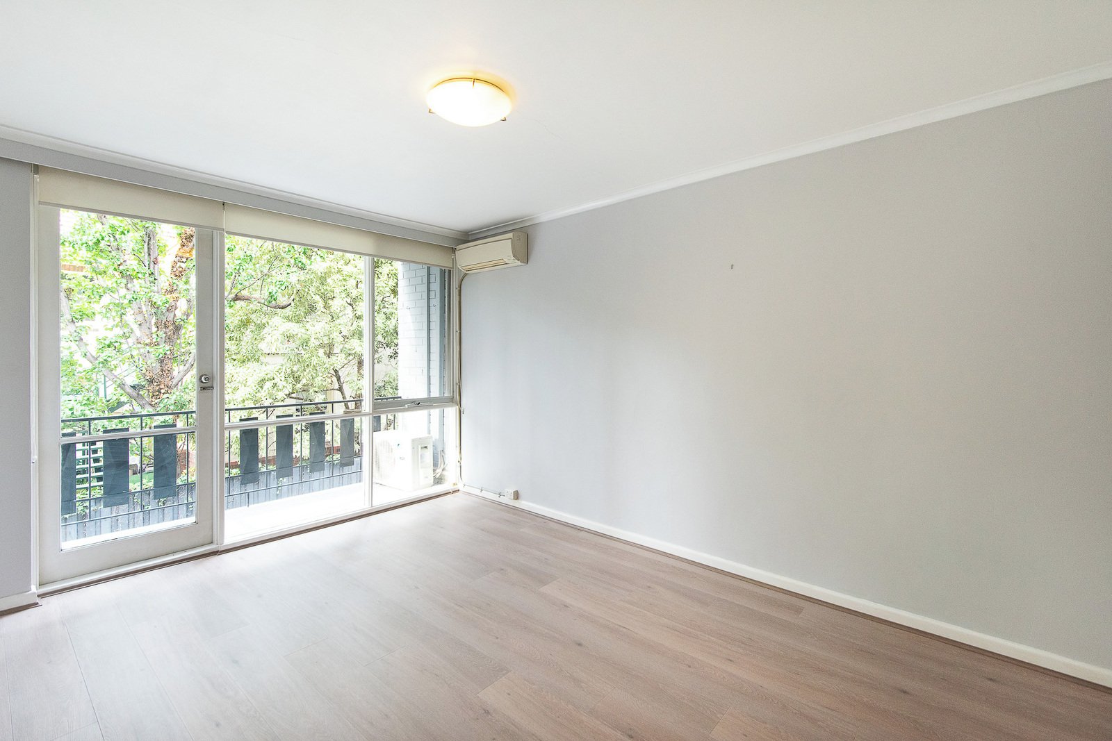 10/209 Dandenong Road, Windsor, 3181
