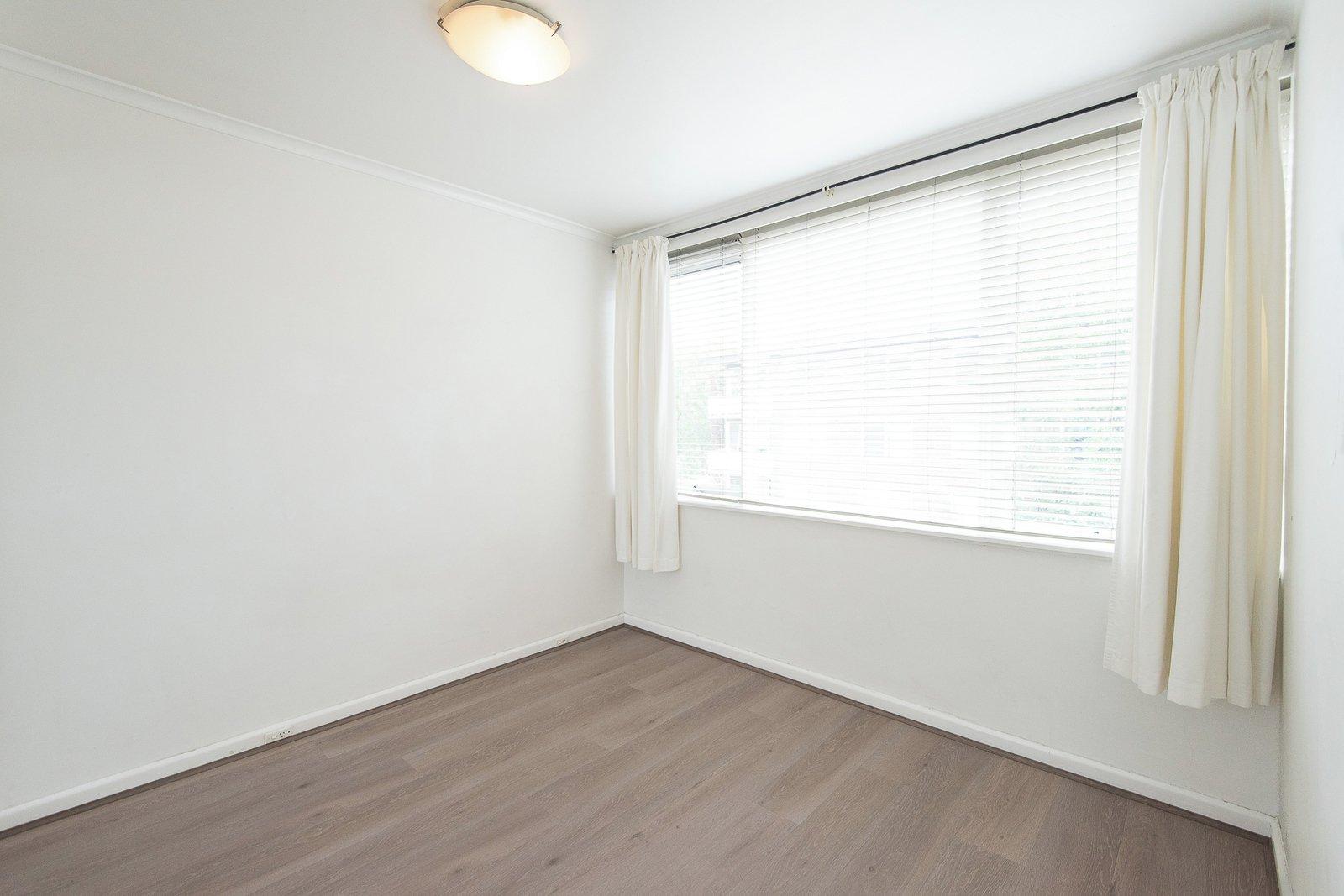 10/209 Dandenong Road, Windsor, 3181