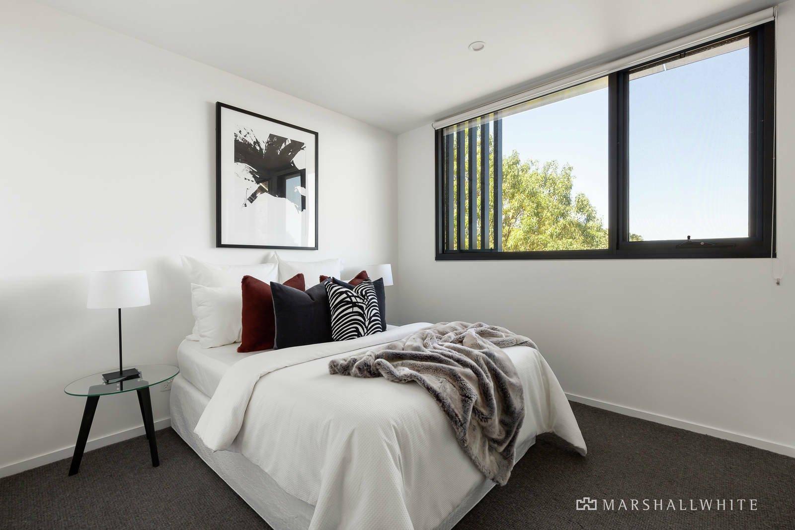 102/19 Frederick Street, Doncaster, 3108