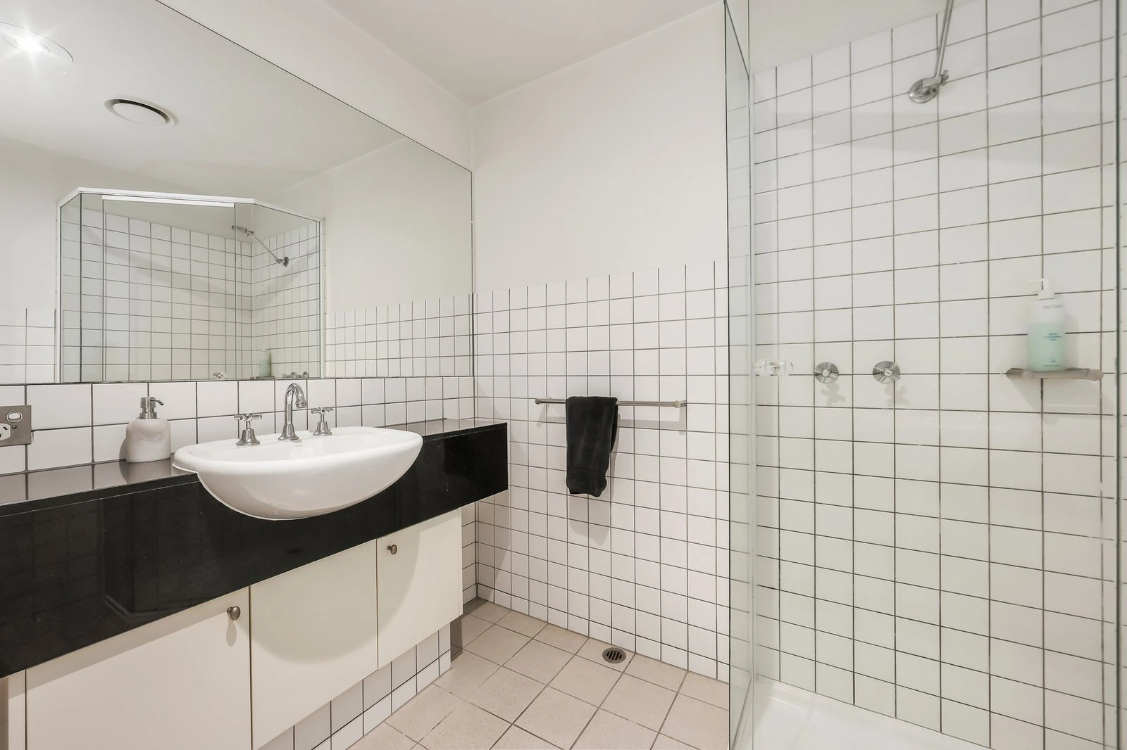 10/3-5 Christine Crescent, Richmond, 3121