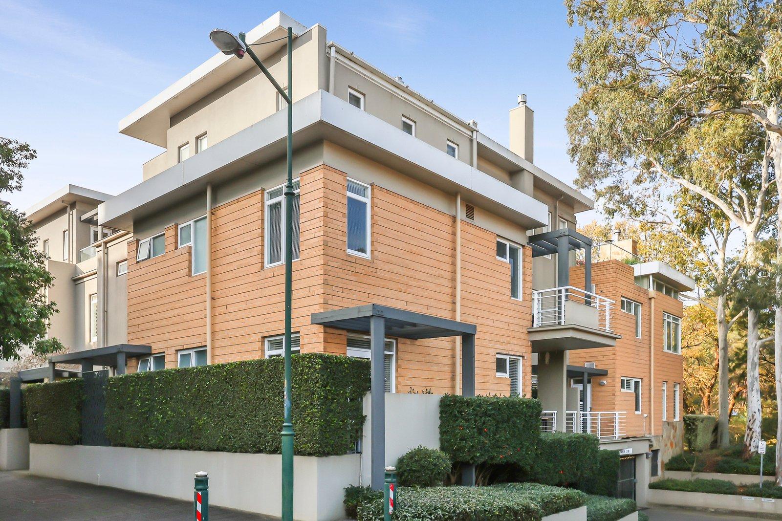 10/3-5 Christine Crescent, Richmond, 3121