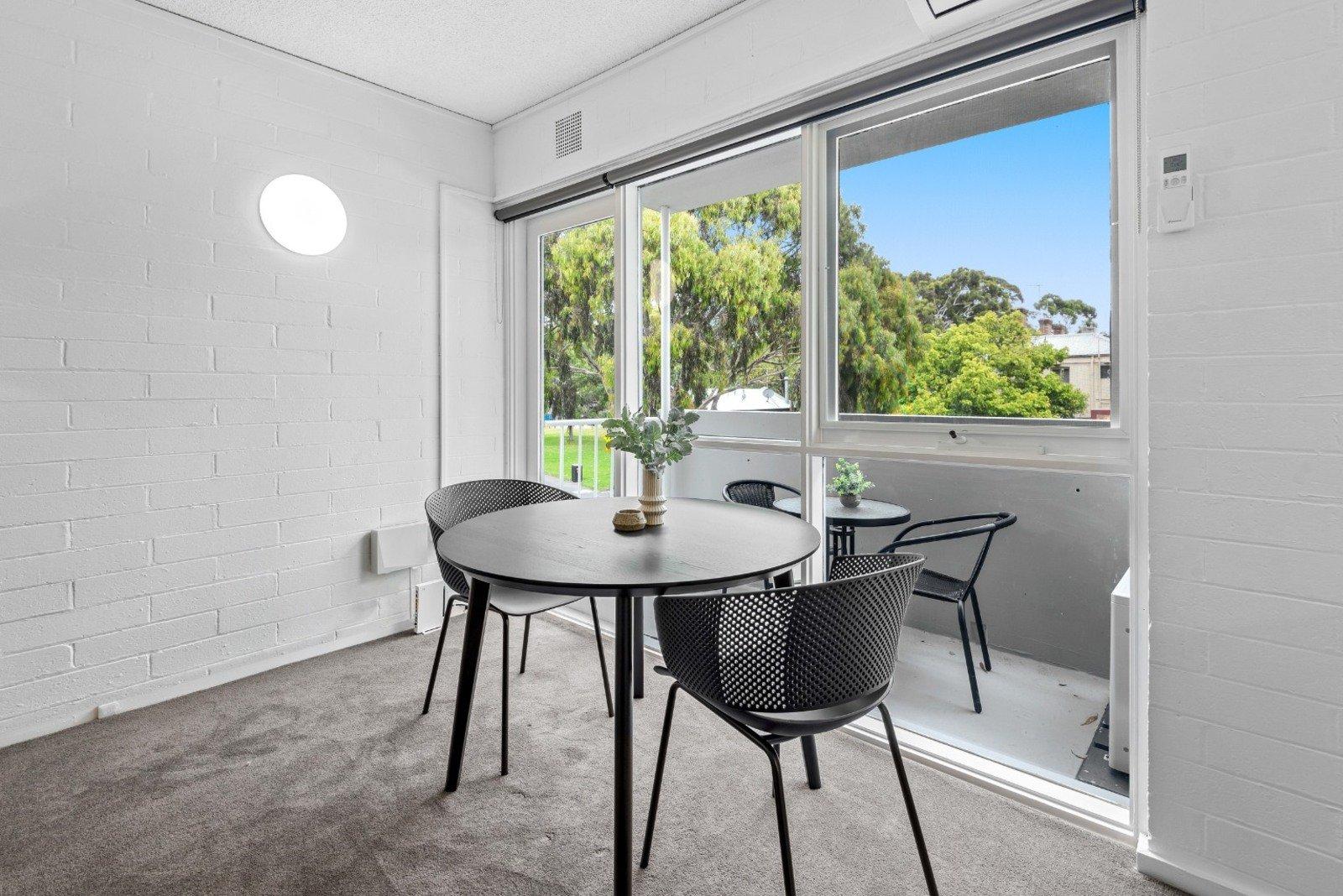 10/44 Gatehouse Street, Parkville, 3052