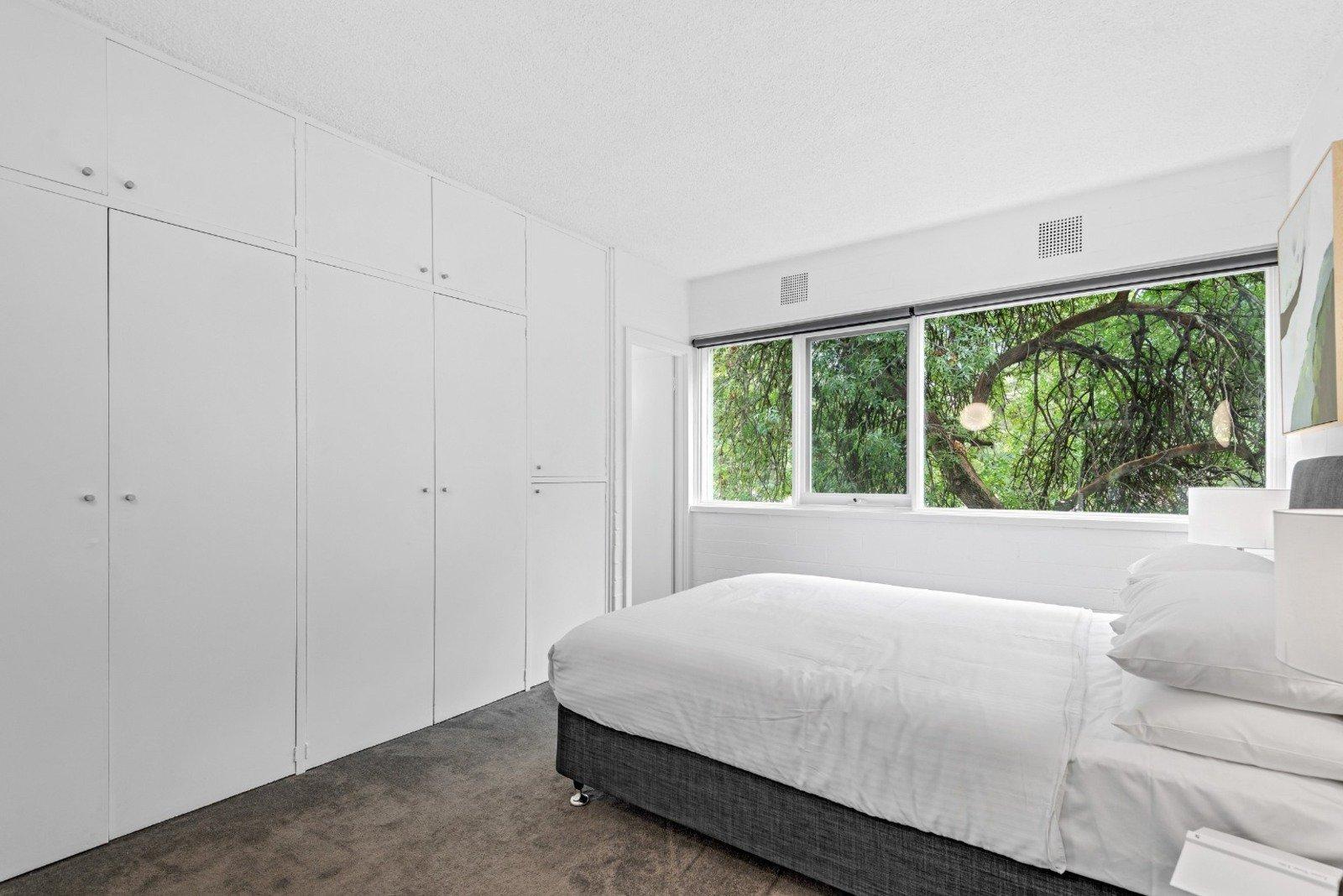 10/44 Gatehouse Street, Parkville, 3052