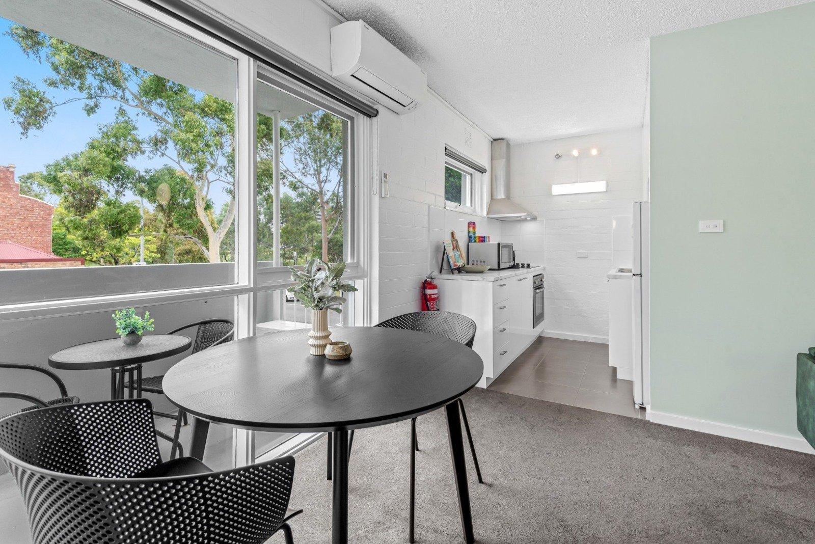 10/44 Gatehouse Street, Parkville, 3052