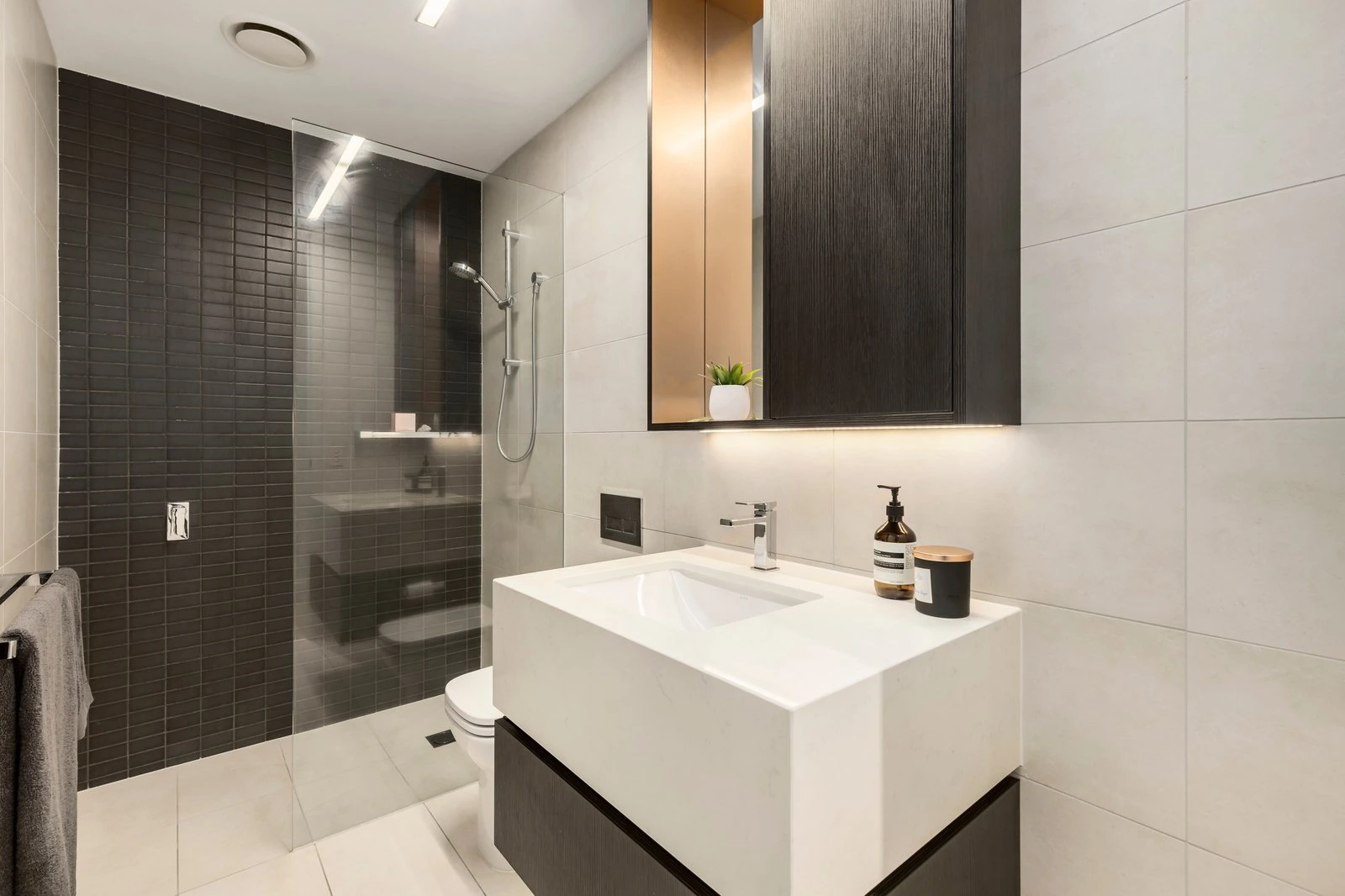 105/828 Burke Road, Camberwell, 3124