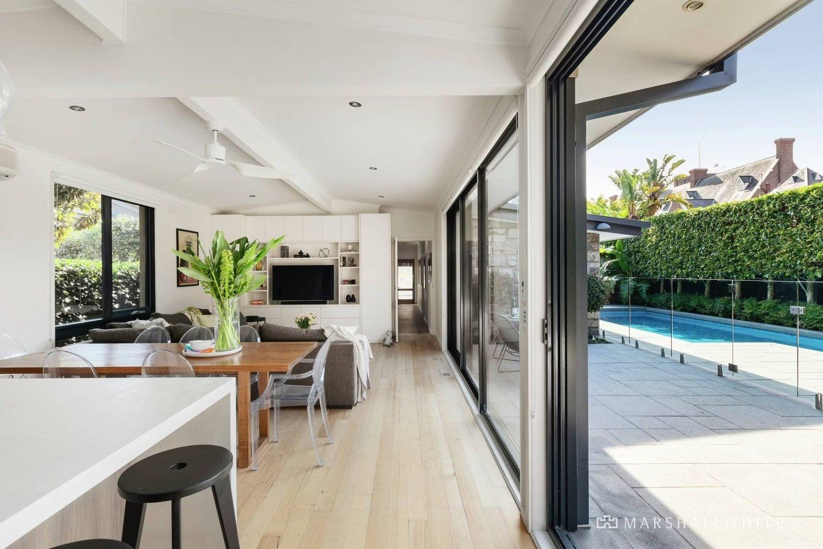 11 Bradford Avenue, Kew, 3101