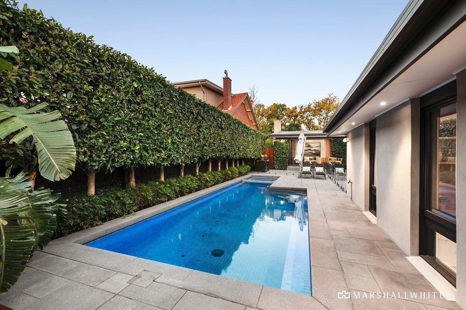 11 Bradford Avenue, Kew, 3101