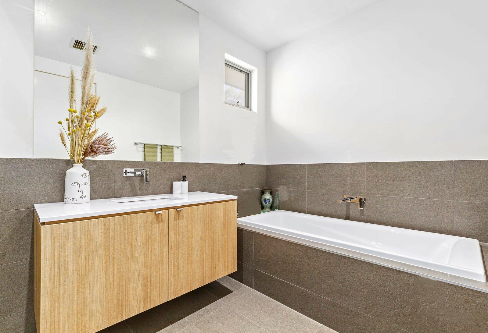 11 Glencairn Avenue, Brighton East, 3187