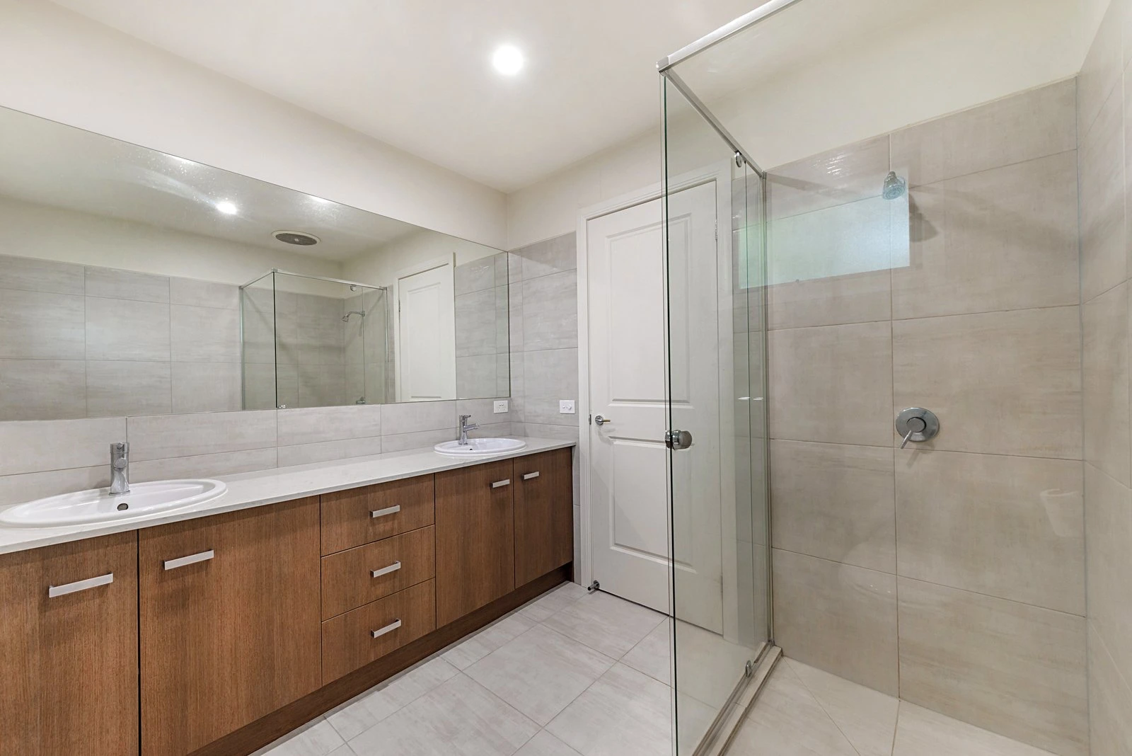 1/10 Valonia Avenue, Surrey Hills, 3127
