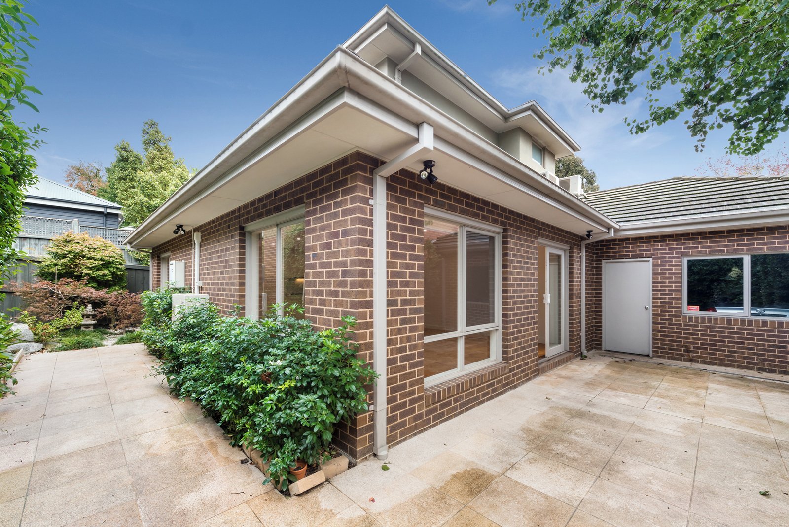 1/10 Valonia Avenue, Surrey Hills, 3127