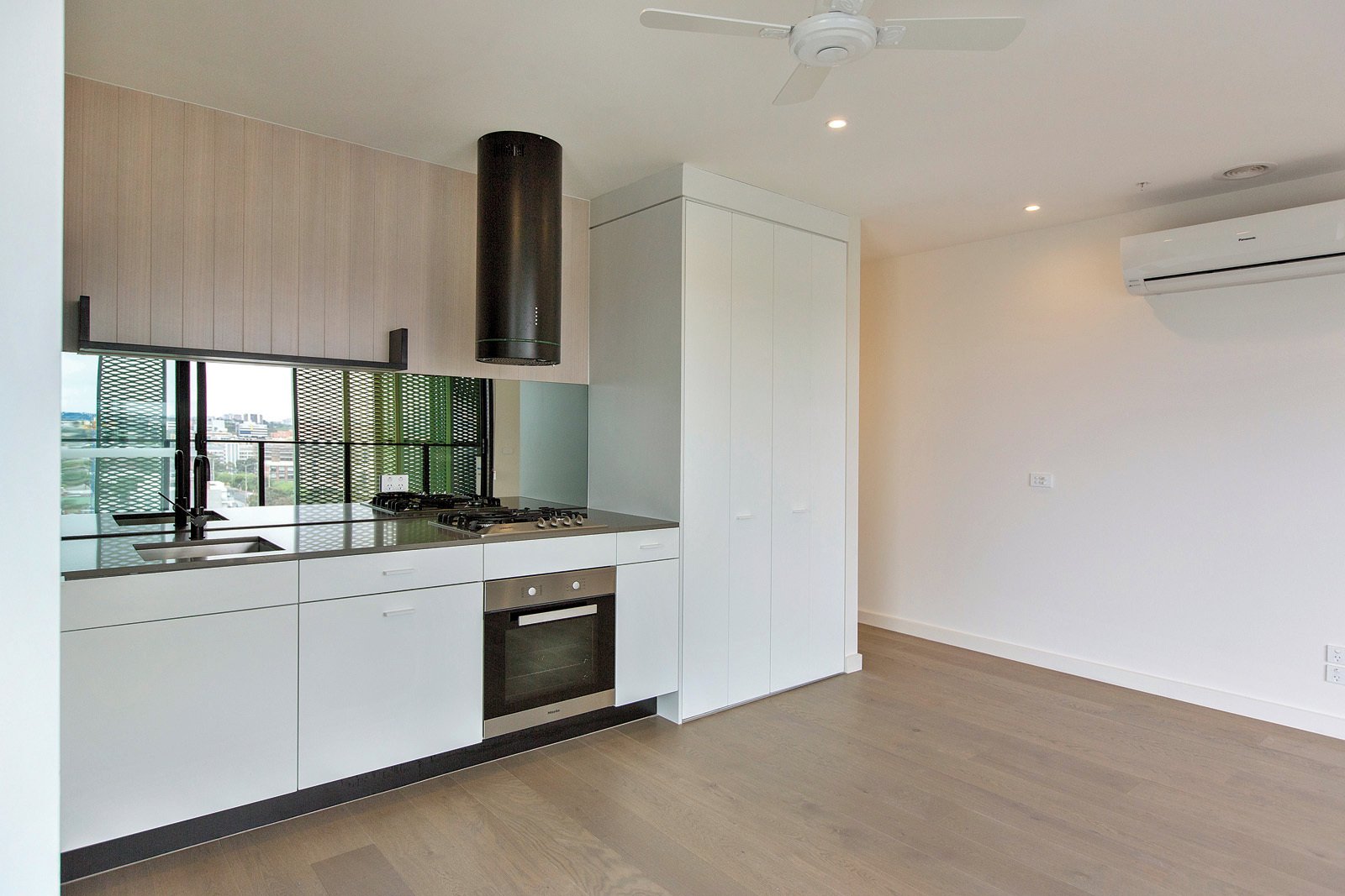 1103/6 St Kilda Road, St Kilda, 3182