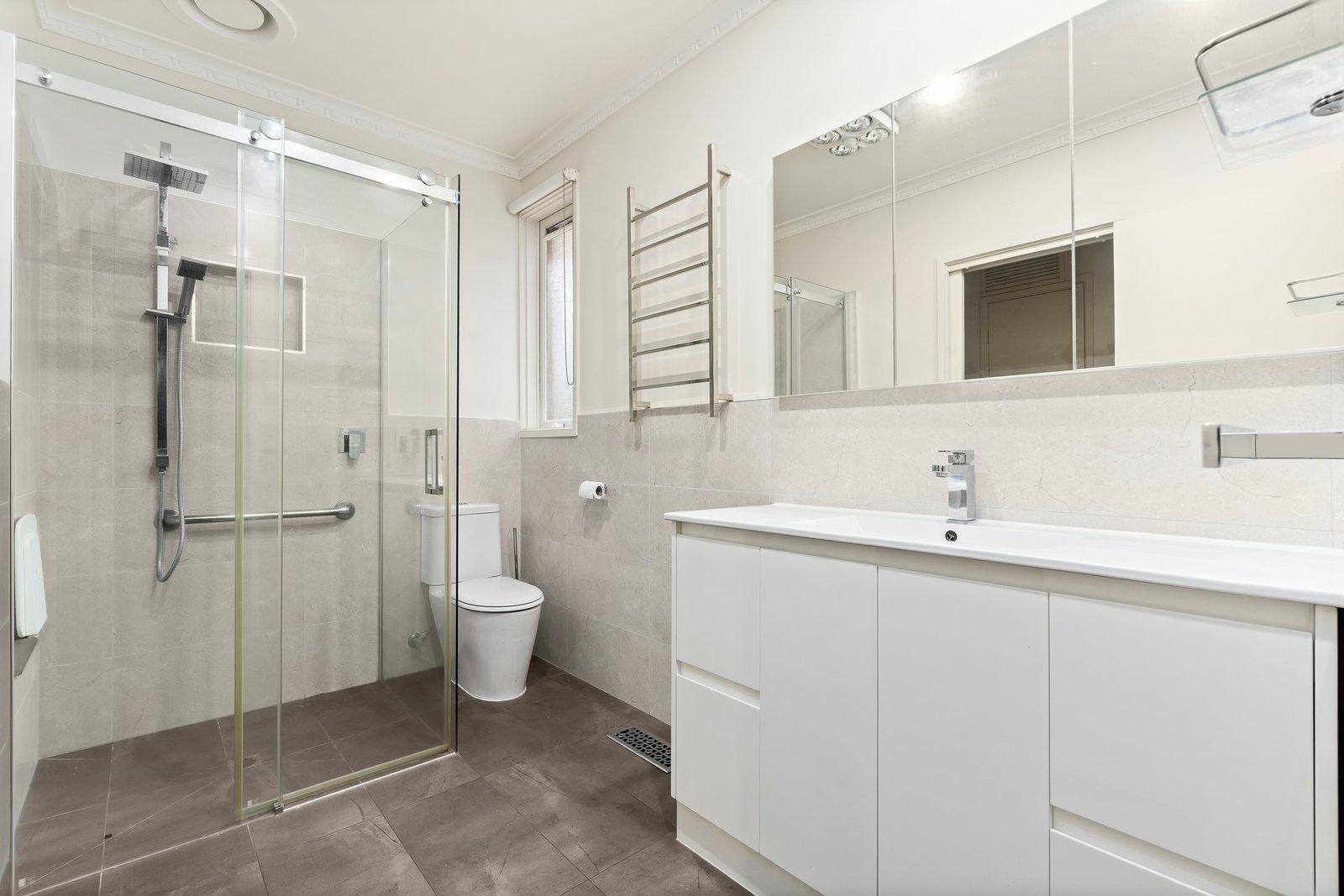 1/163 Prospect Hill Road, Canterbury, 3126
