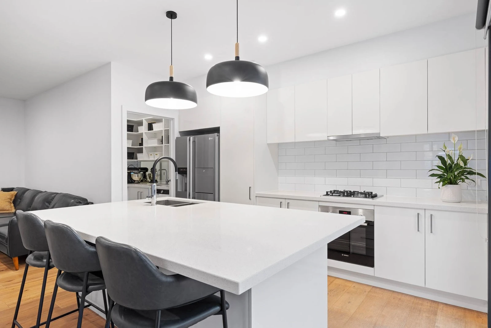 1/18 Van Ness Avenue, Mornington, 3931