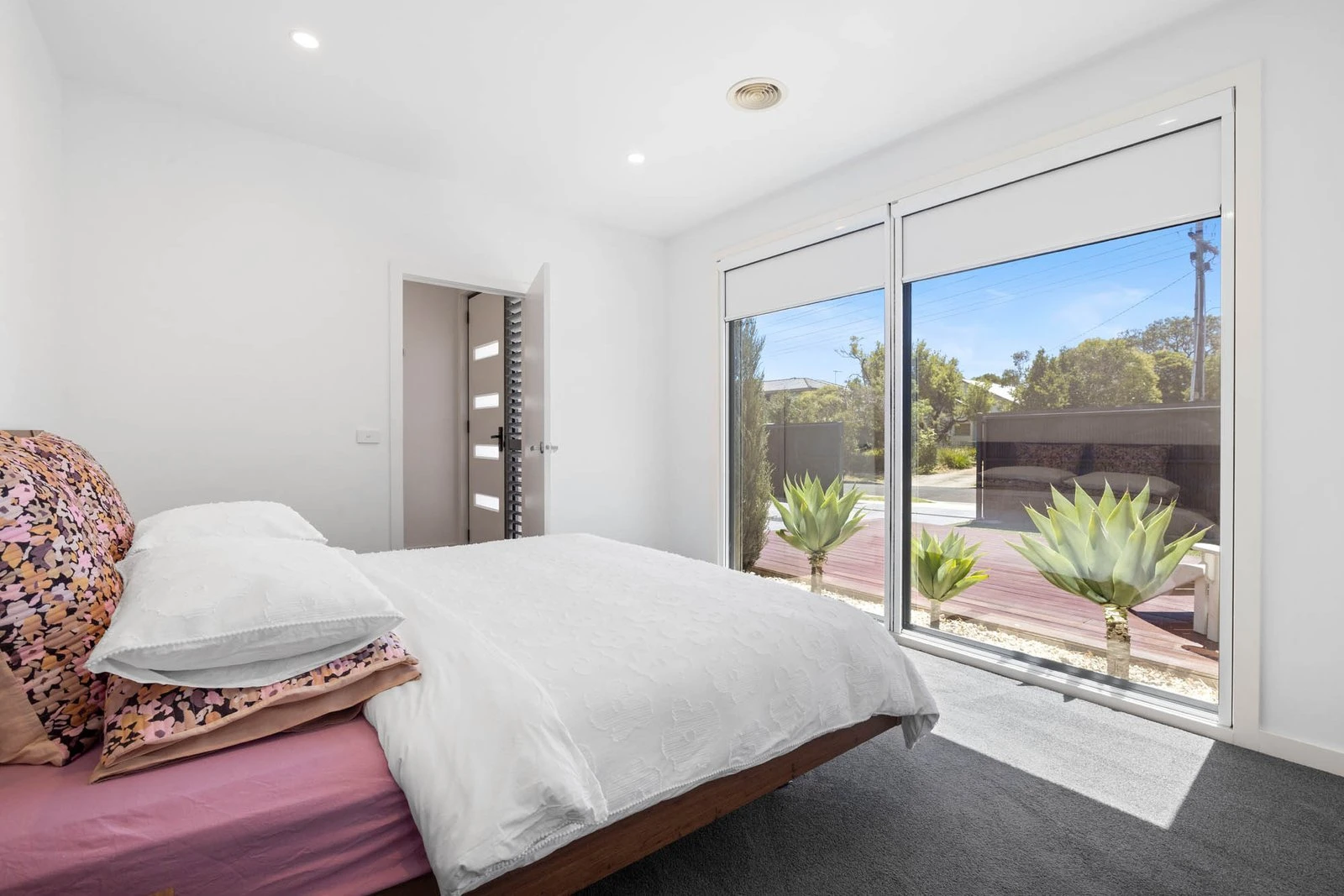 1/18 Van Ness Avenue, Mornington, 3931
