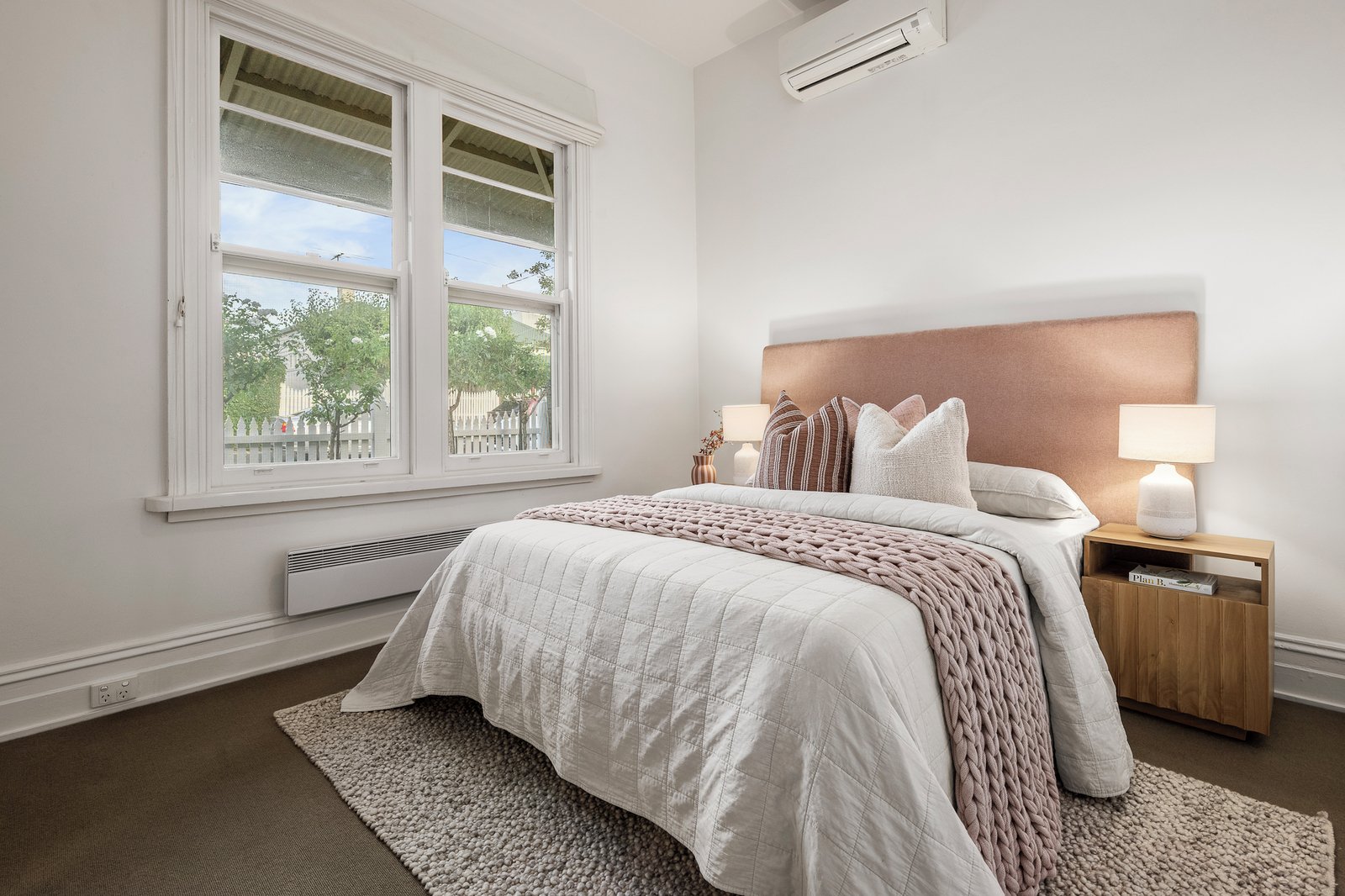 12 Colvin Grove, Hawthorn, 3122