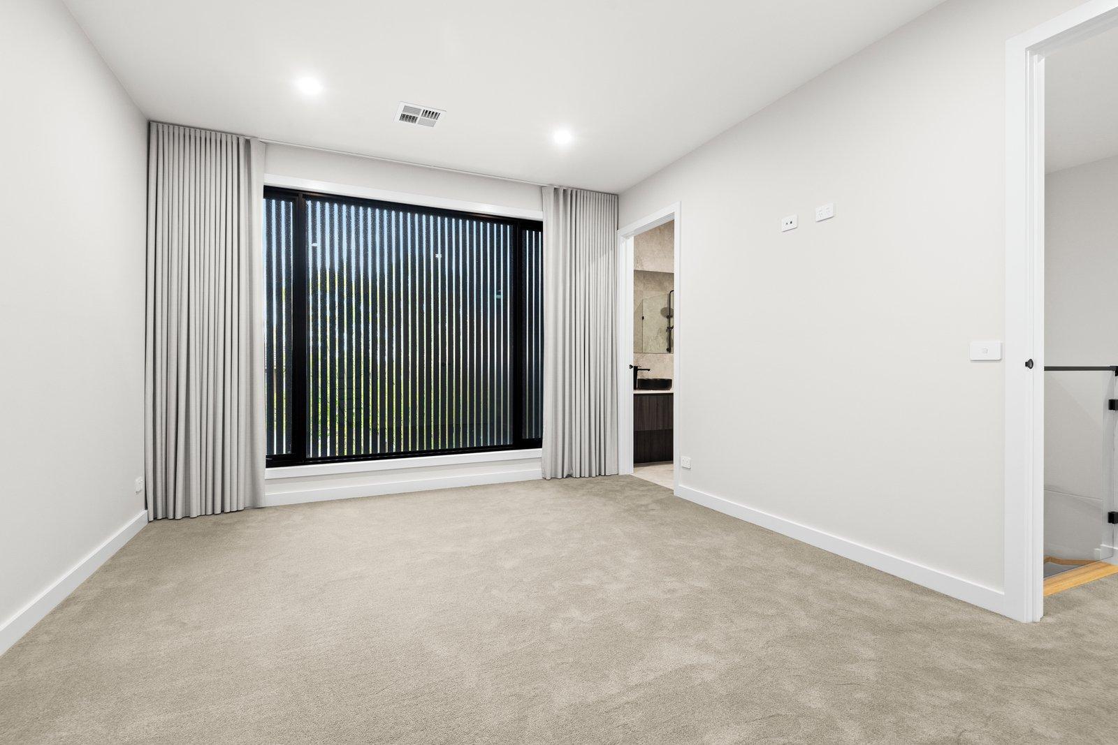 1/2 Elm Tree Road, Doncaster, 3108
