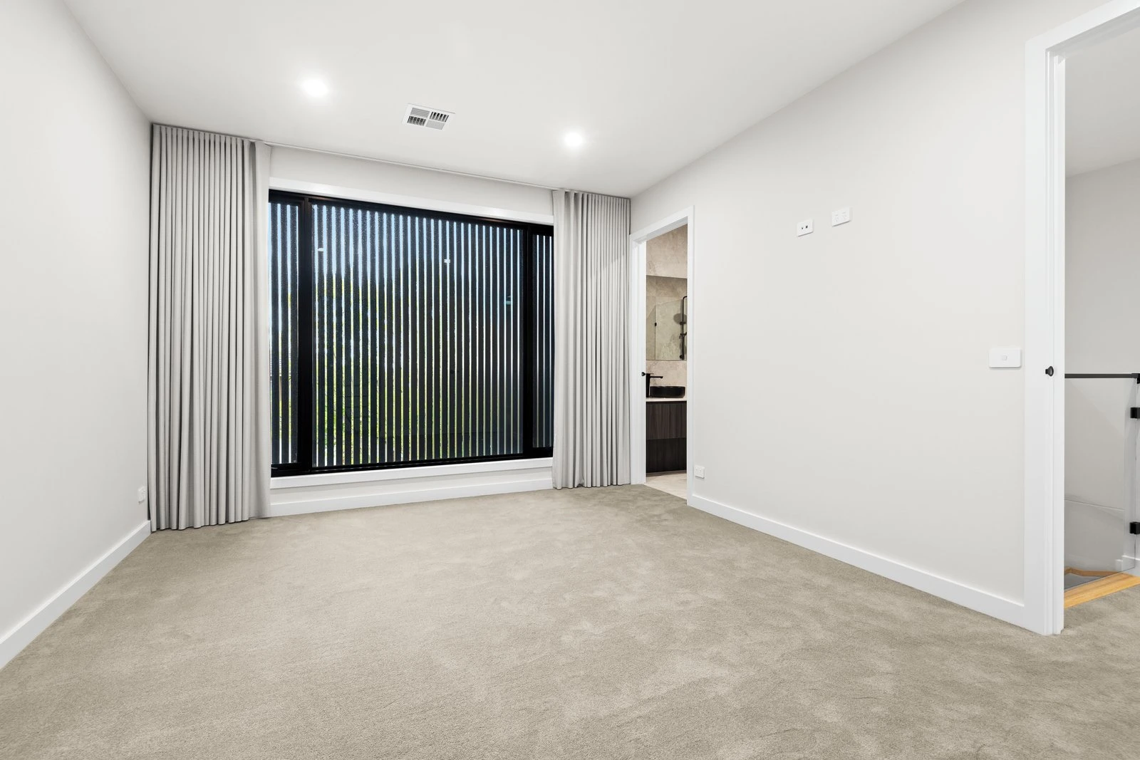 1/2 Elm Tree Road, Doncaster, 3108