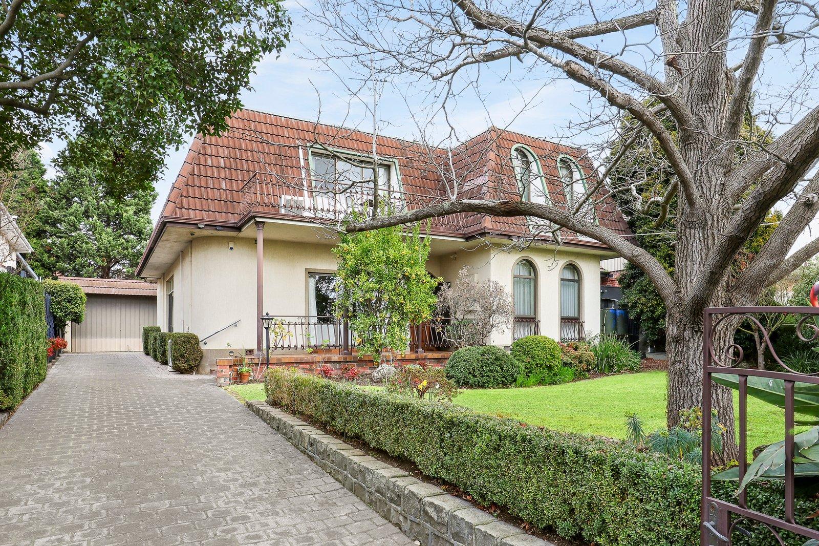 12 Kyora Parade, Balwyn North, 3104