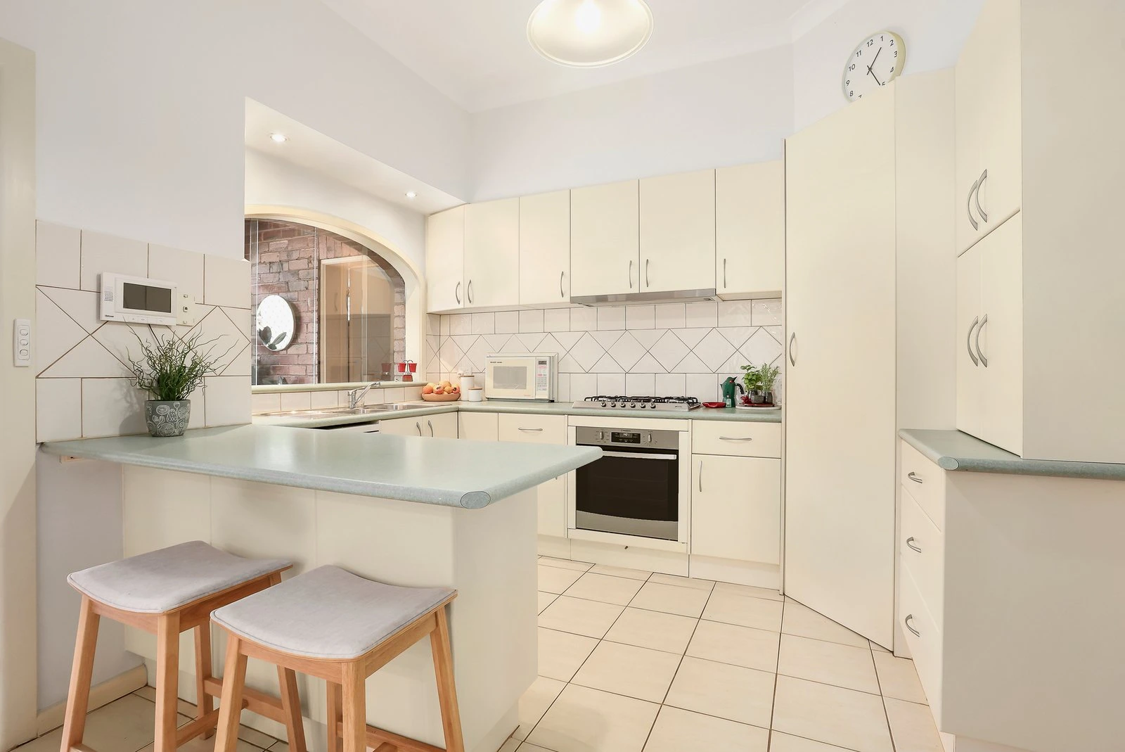 12 Kyora Parade, Balwyn North, 3104