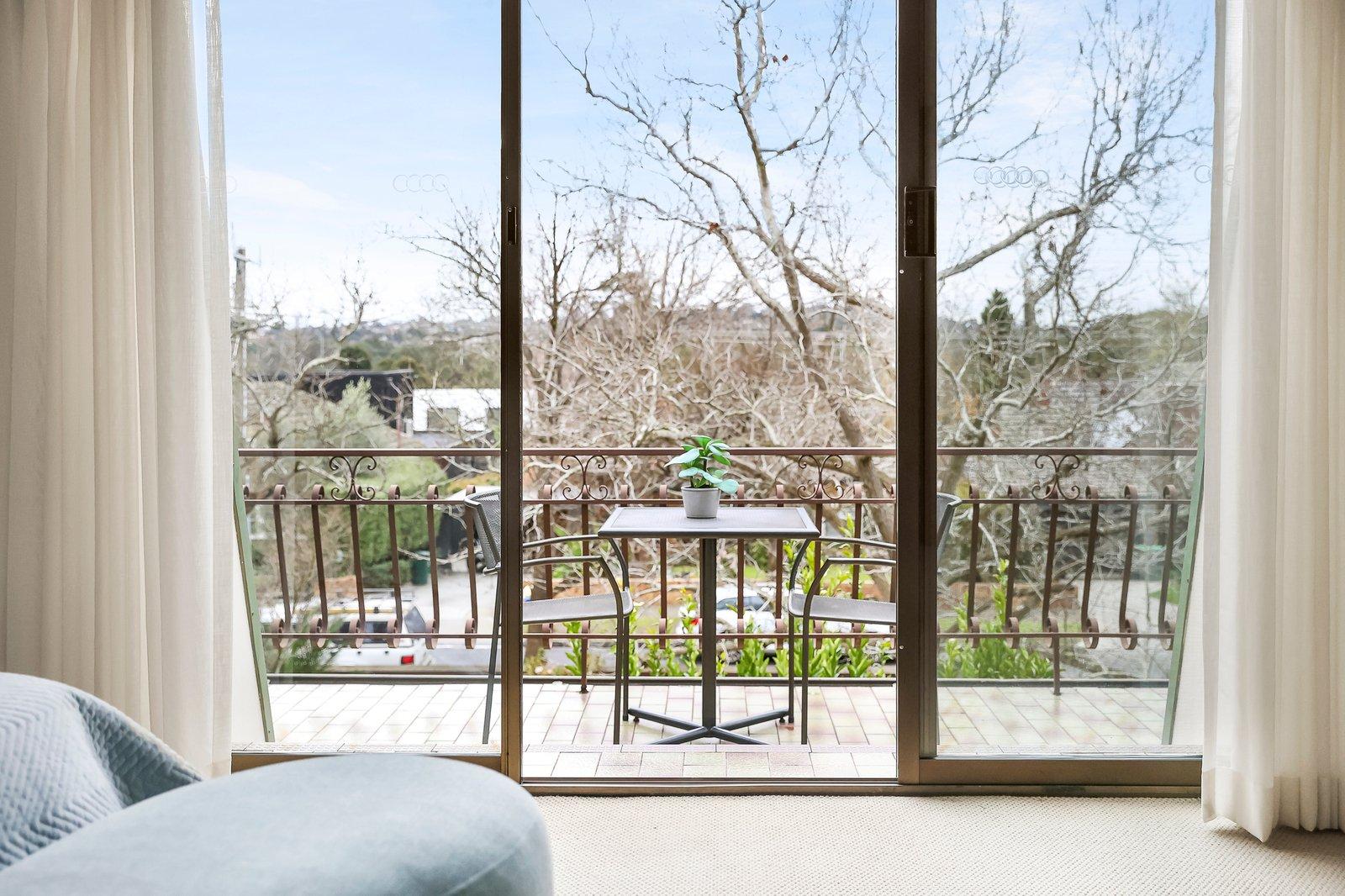 12 Kyora Parade, Balwyn North, 3104