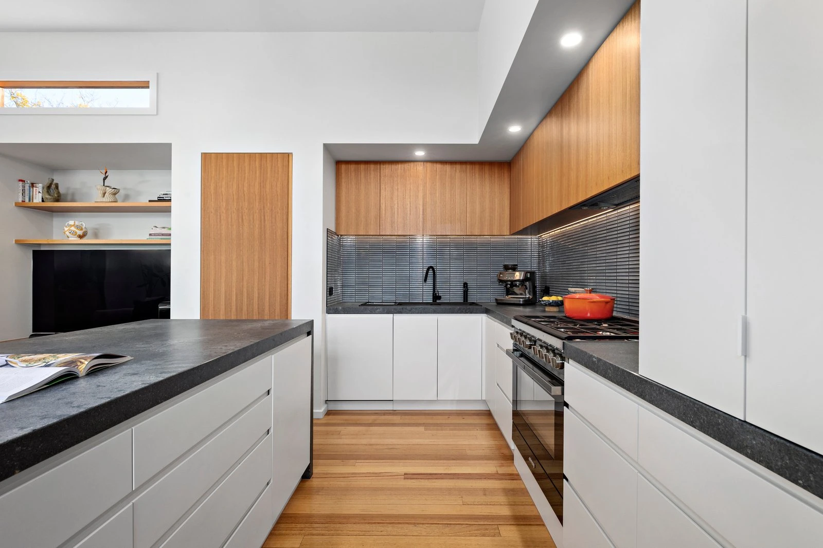 12 Montrose Avenue, Brighton, 3186