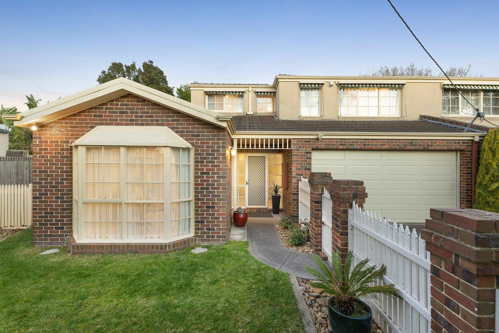 1/2 Penrhyn Avenue, Glen Iris, 3146