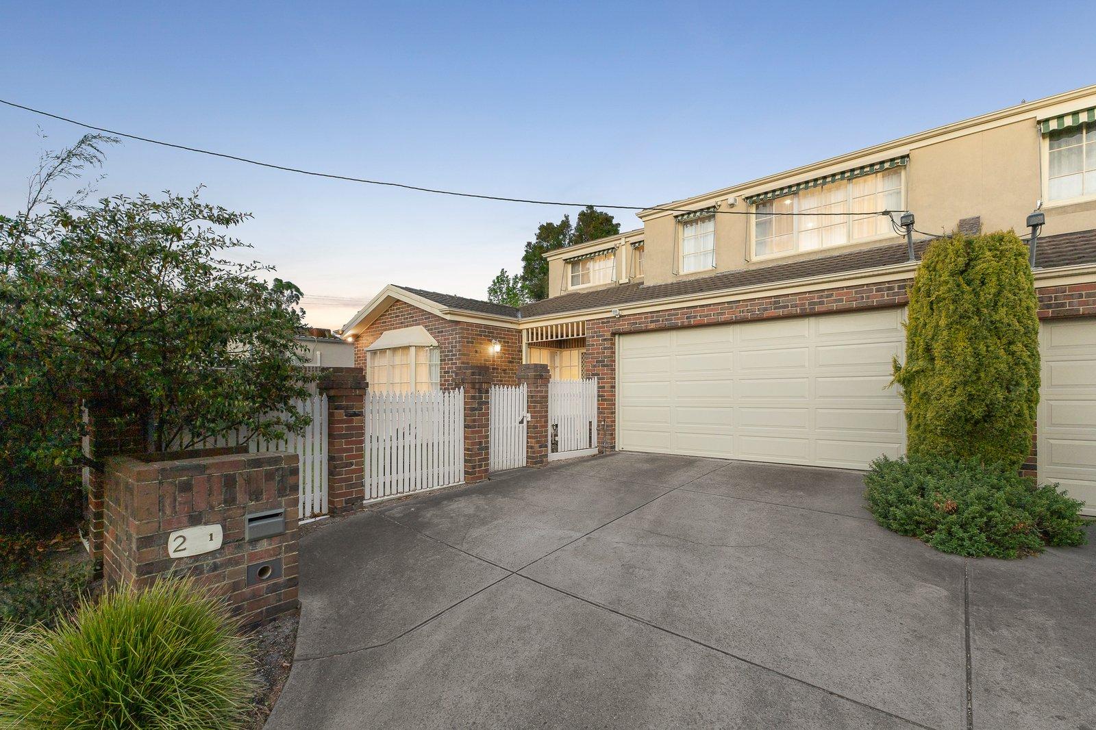 1/2 Penrhyn Avenue, Glen Iris, 3146