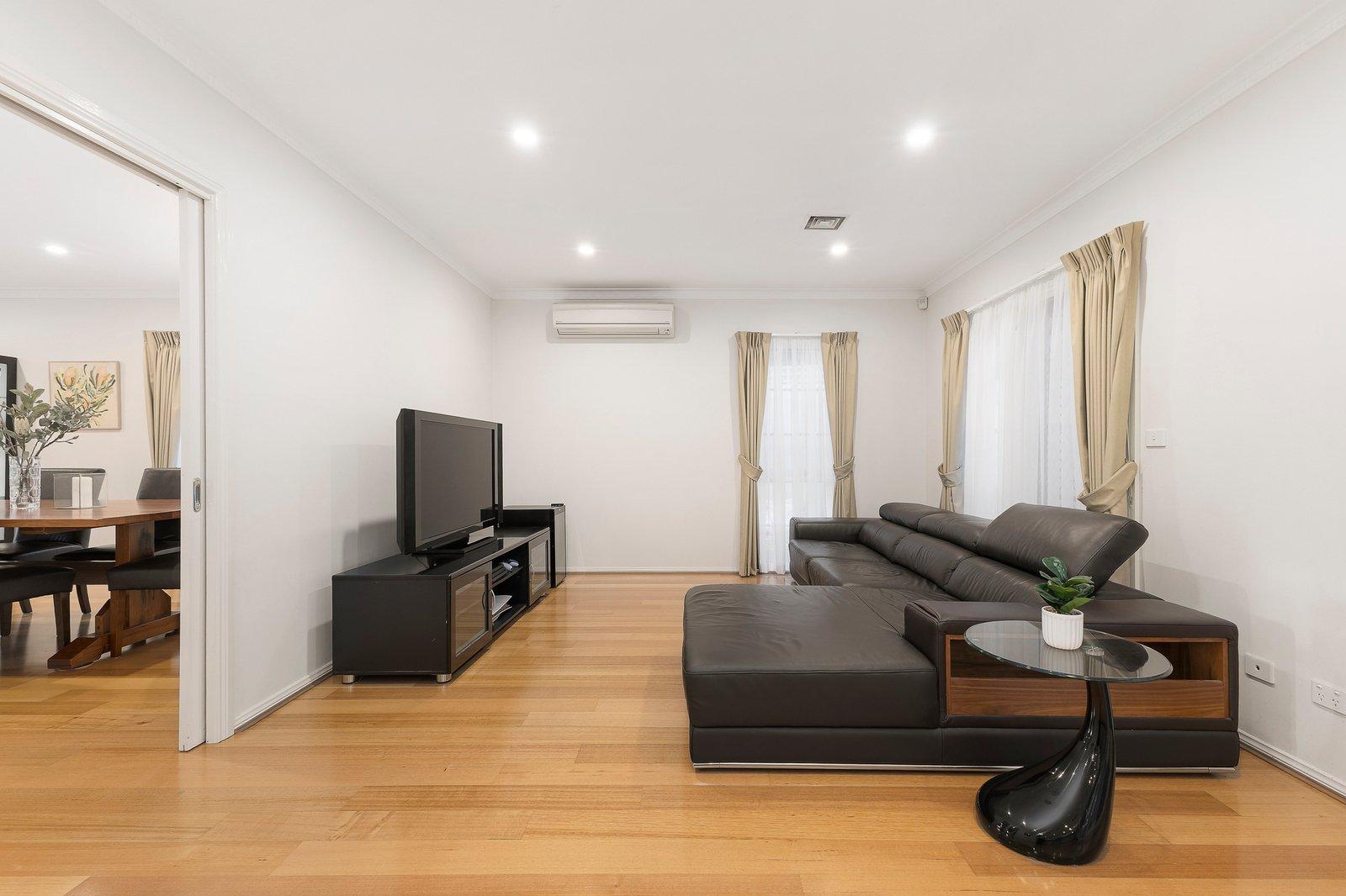 1/2 Penrhyn Avenue, Glen Iris, 3146