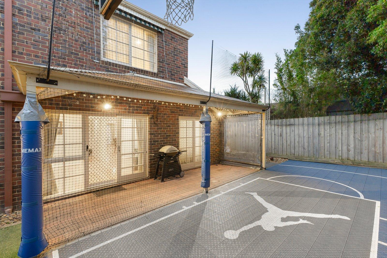 1/2 Penrhyn Avenue, Glen Iris, 3146