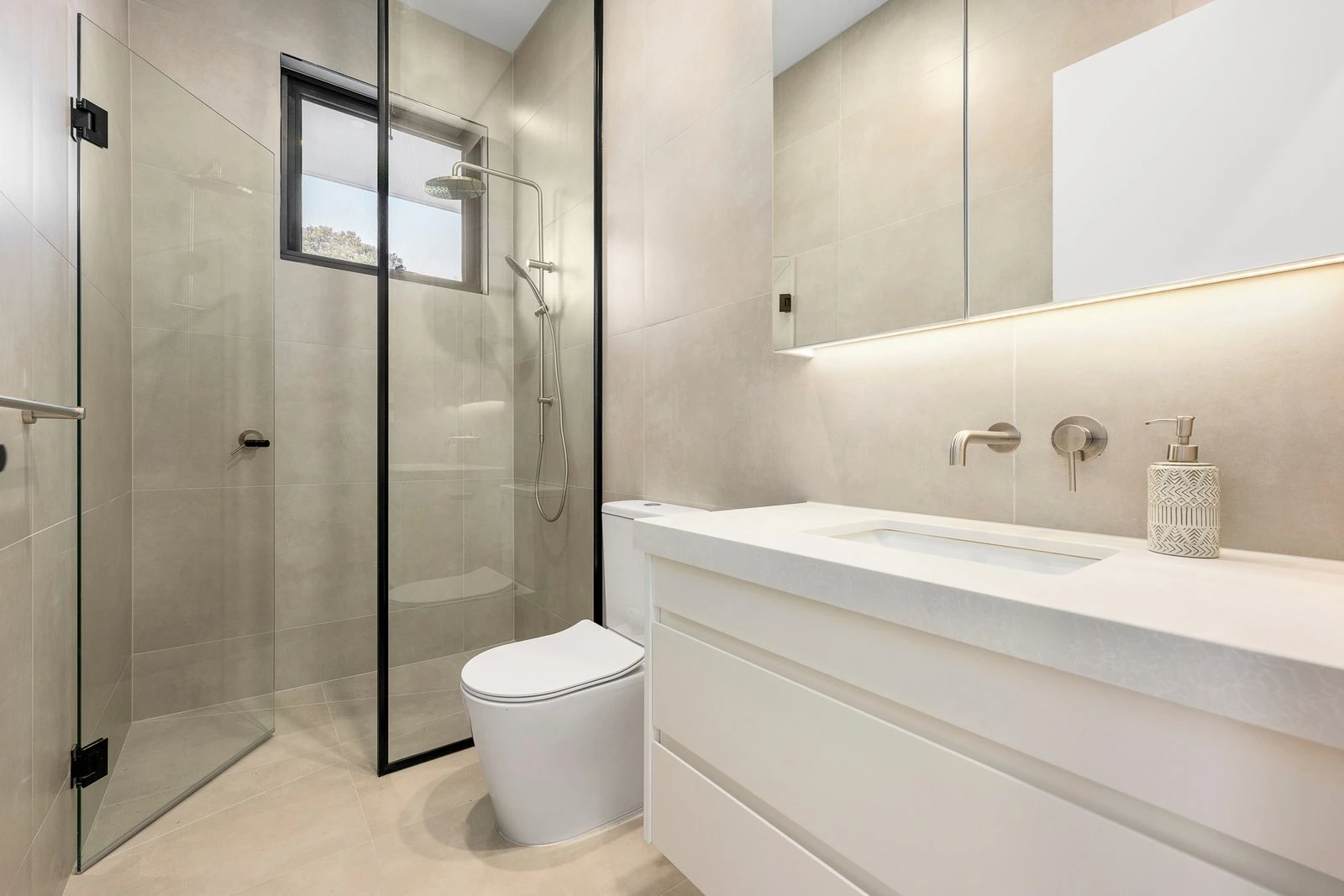 1/2 Rowland Court, Glen Waverley, 3150